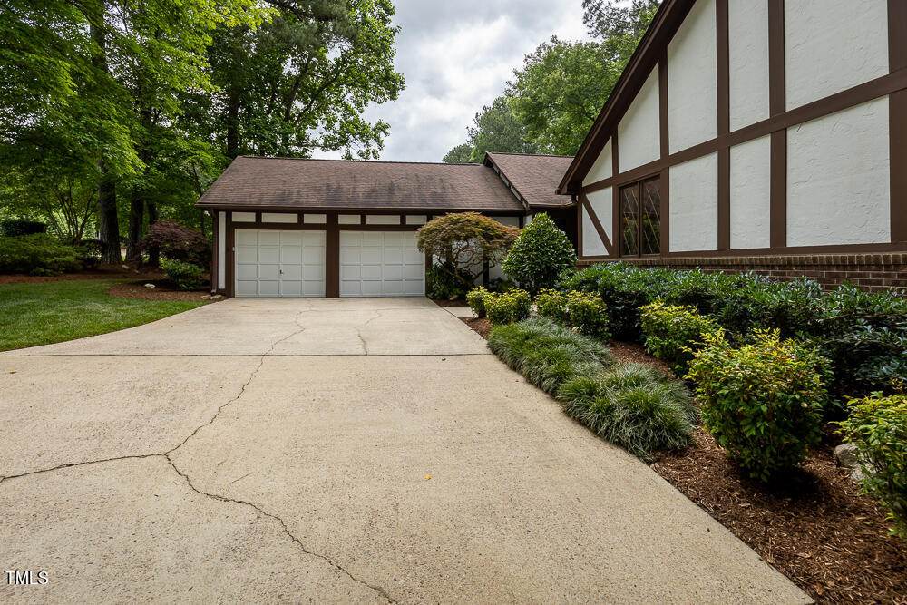 6113 Gainsborough Drive