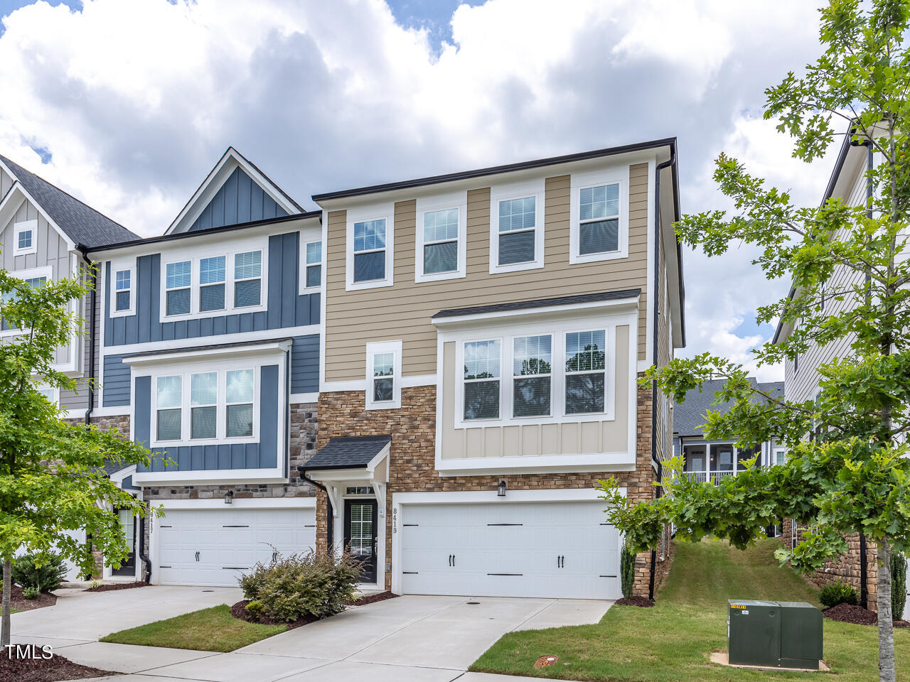 8419 Garnet Rose Lane