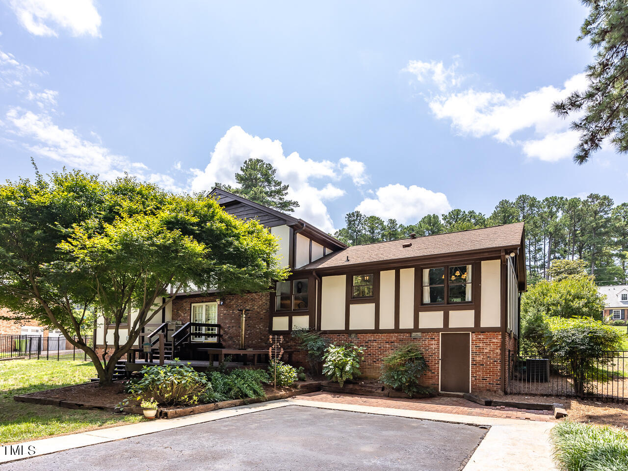 3104 Braddock Drive