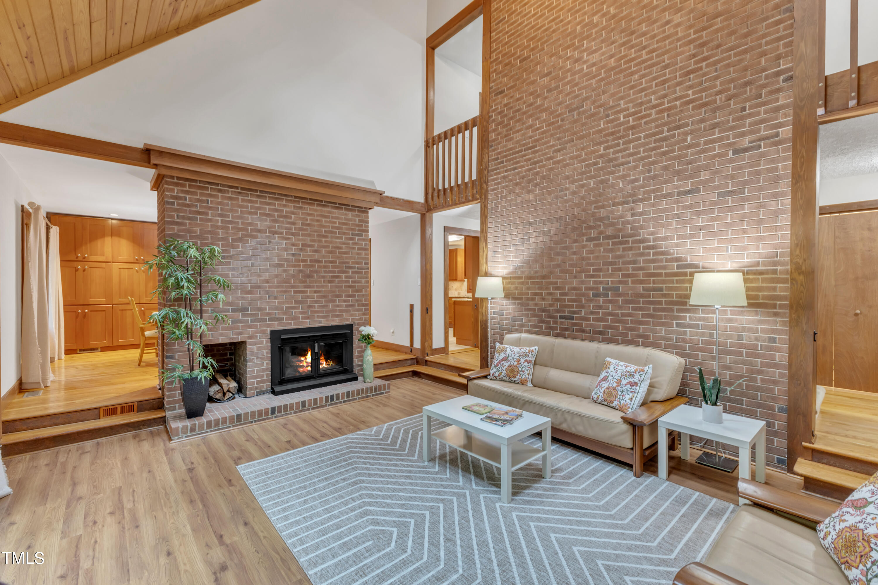 201 Erskine Court