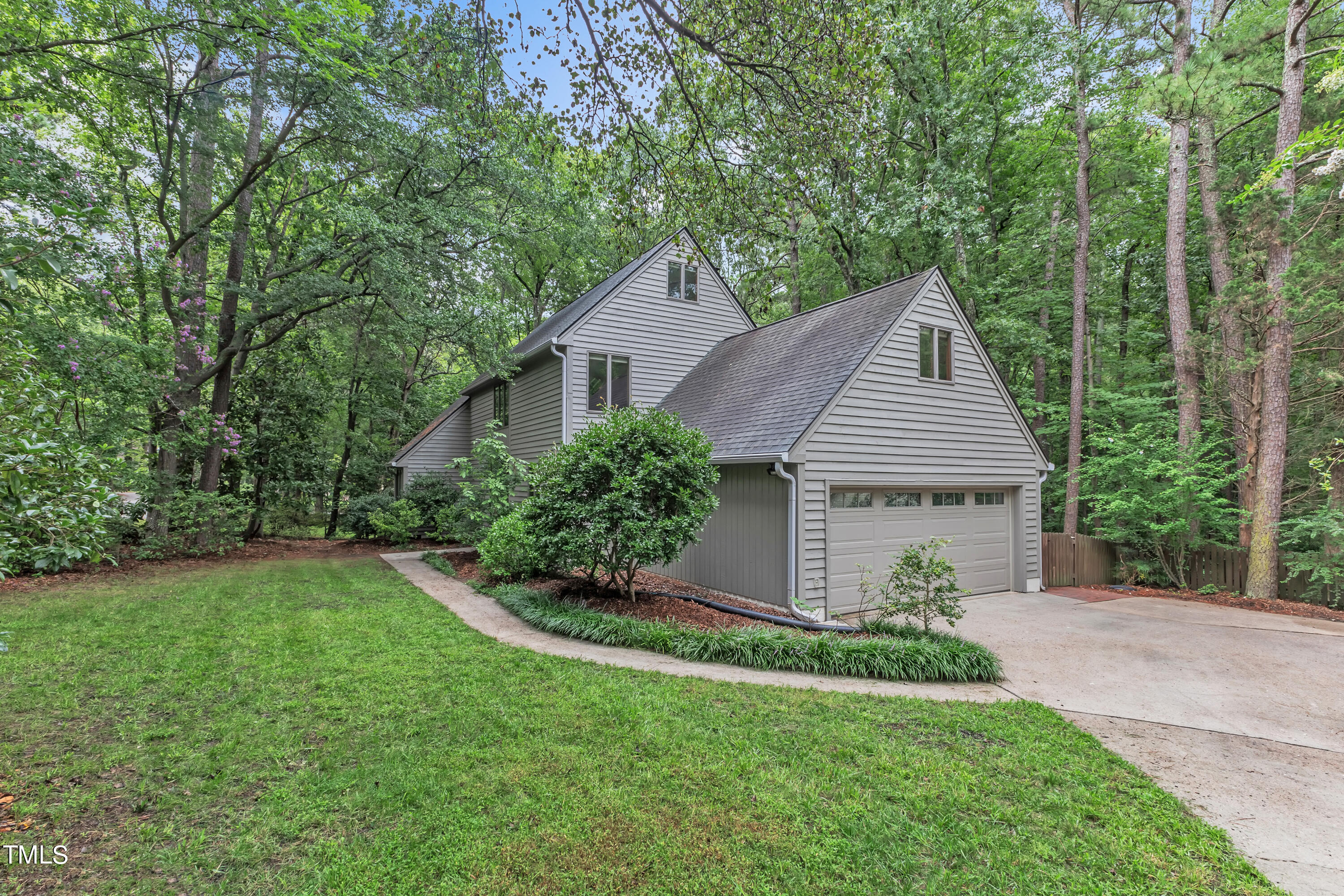 201 Erskine Court