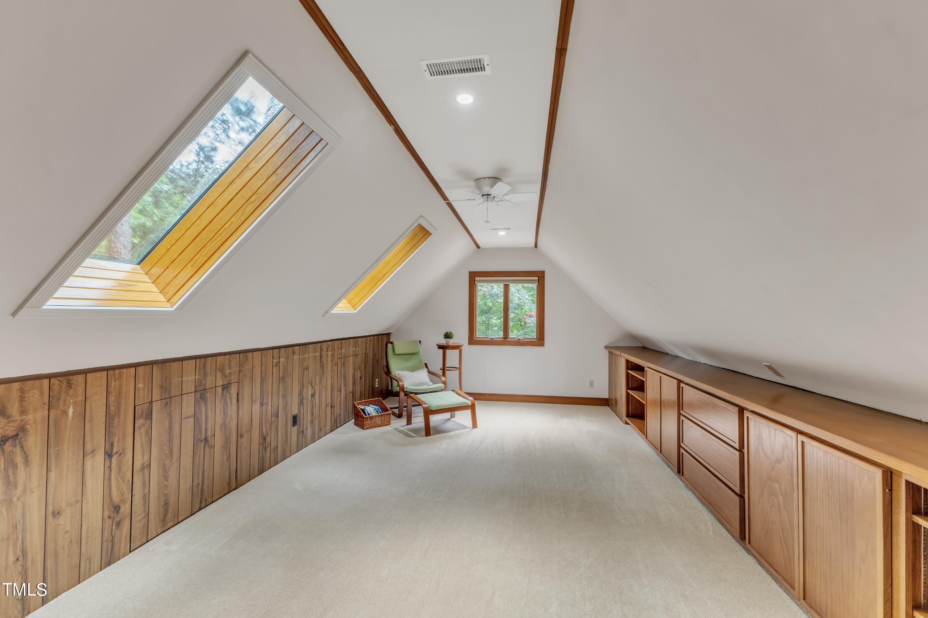 201 Erskine Court