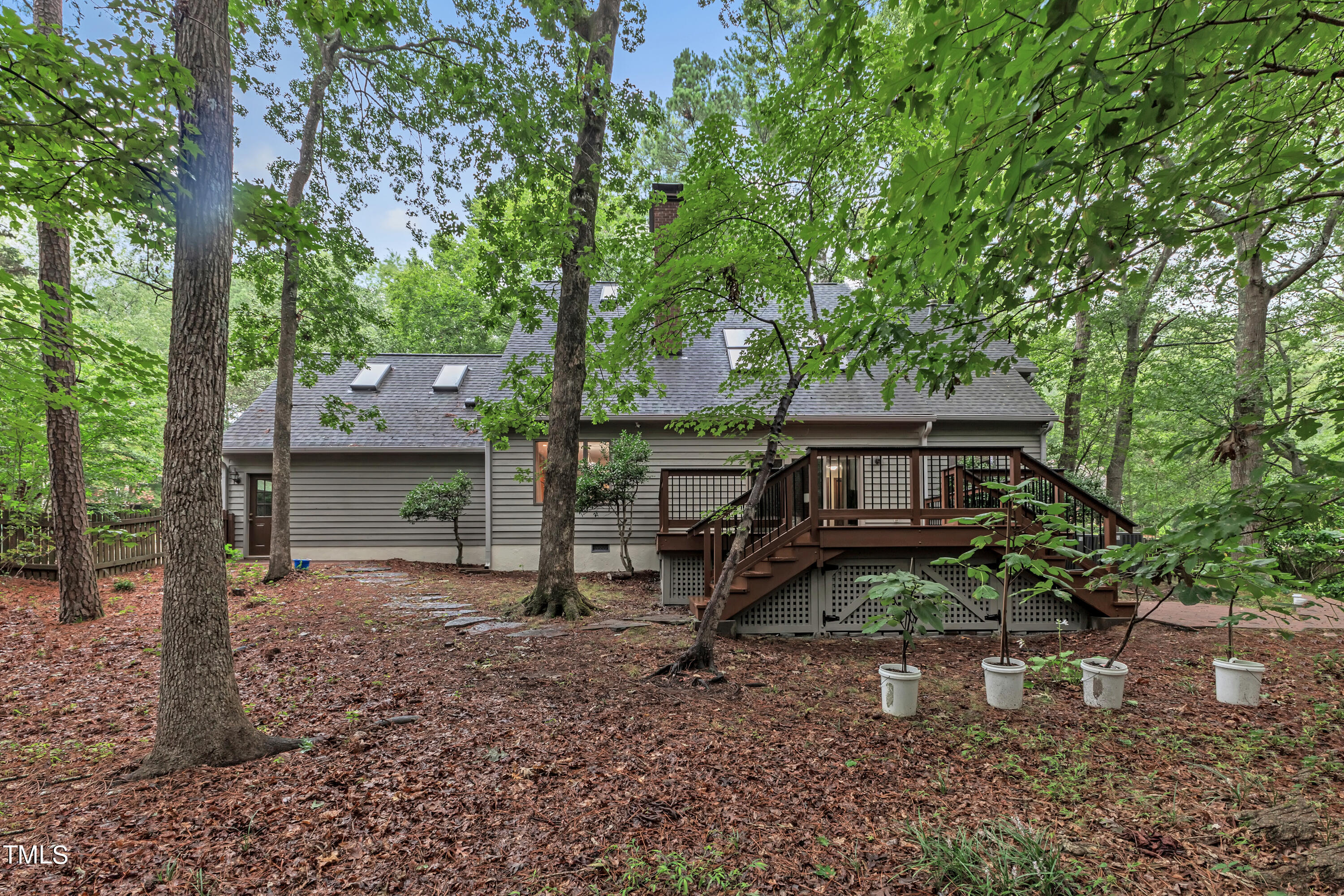 201 Erskine Court