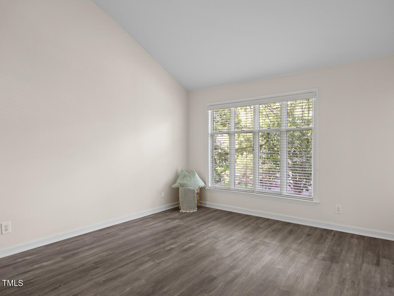 1121 Parkridge Lane # 307