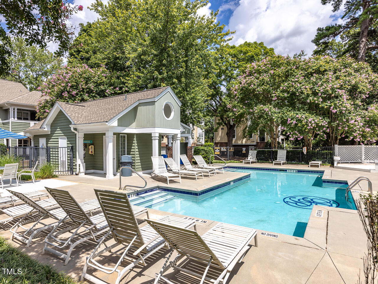 1121 Parkridge Lane # 307