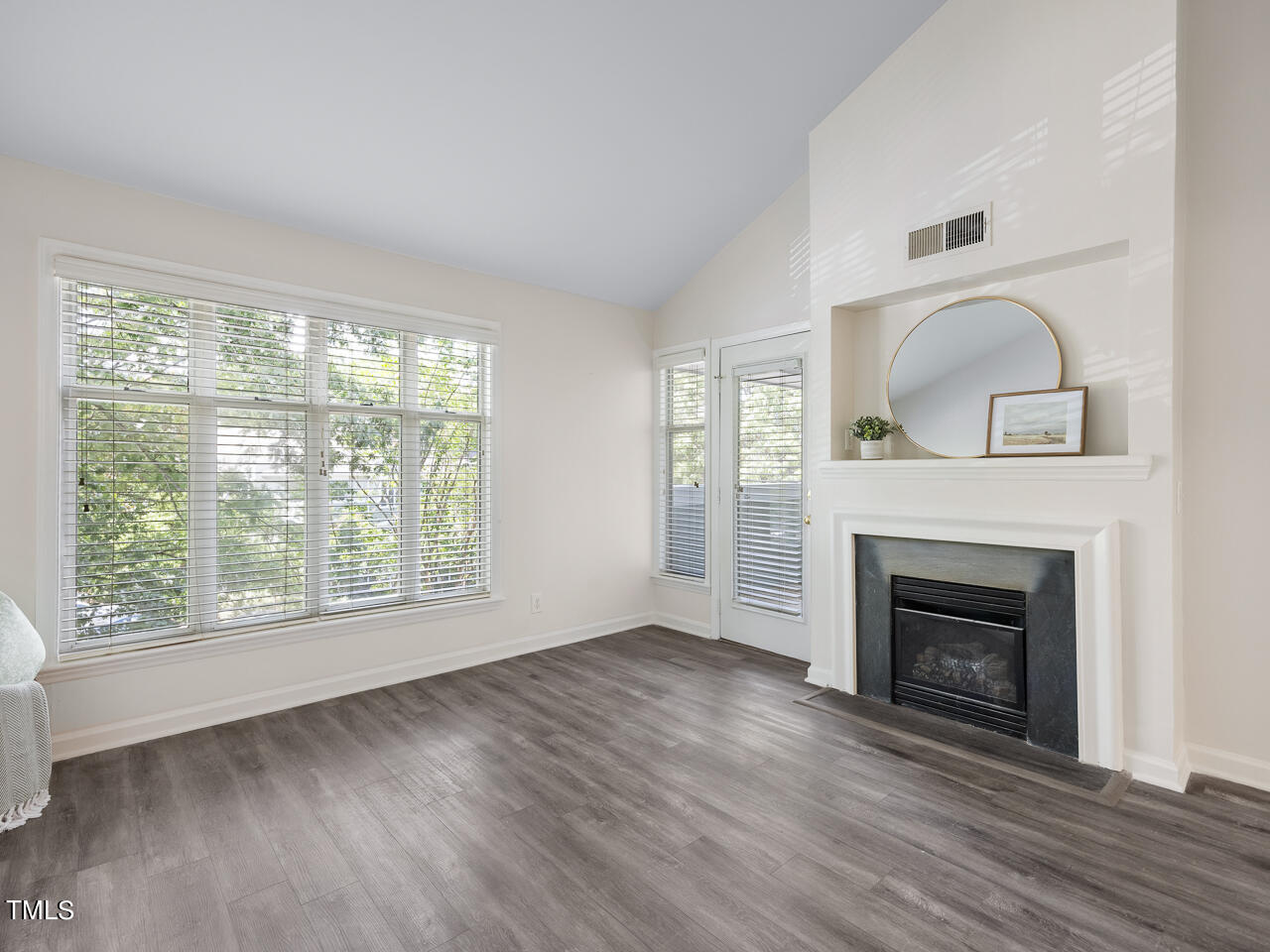 1121 Parkridge Lane # 307