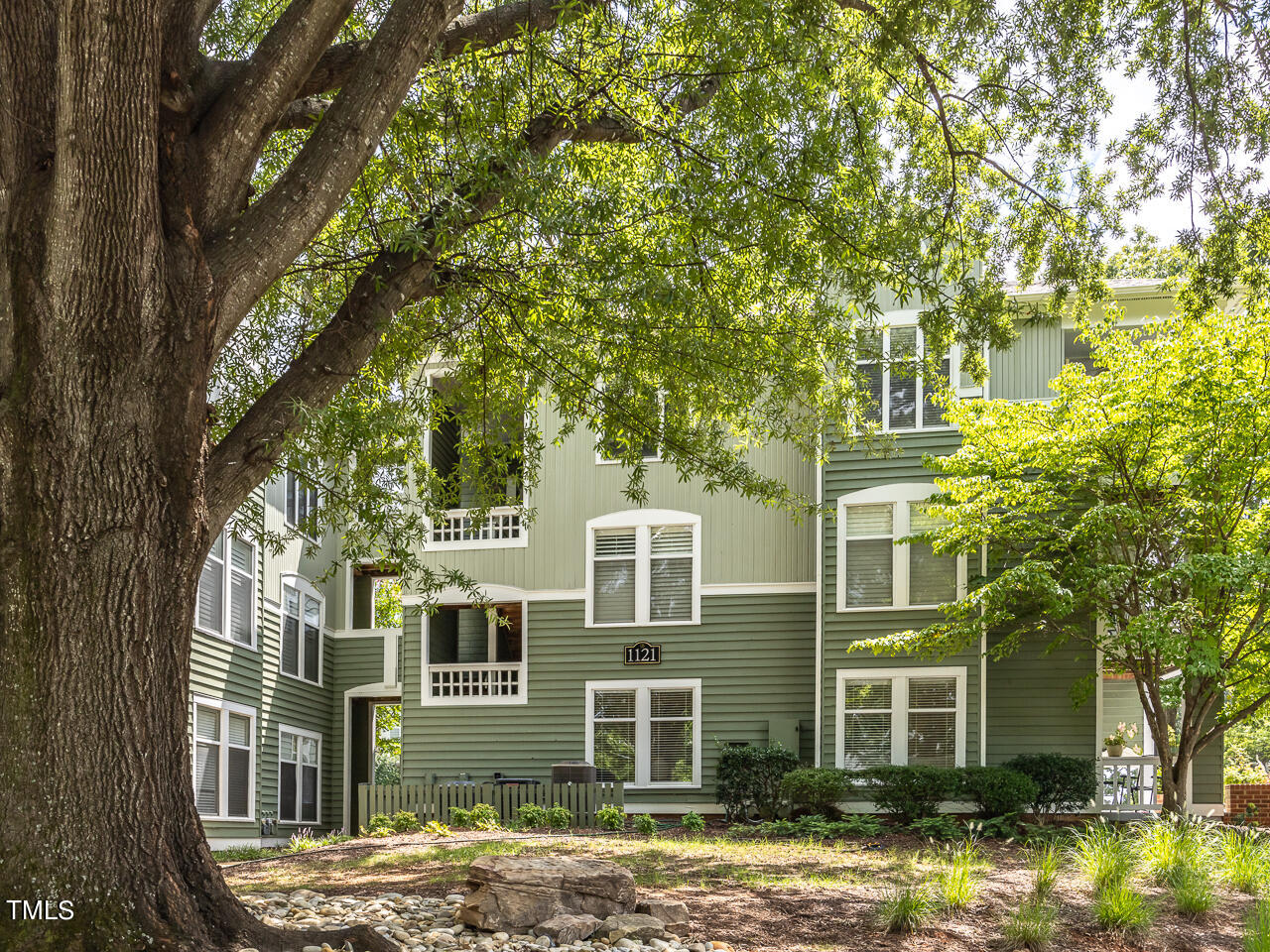 1121 Parkridge Lane # 307