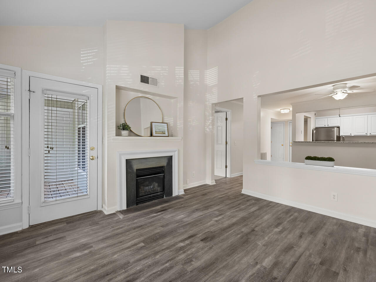 1121 Parkridge Lane # 307