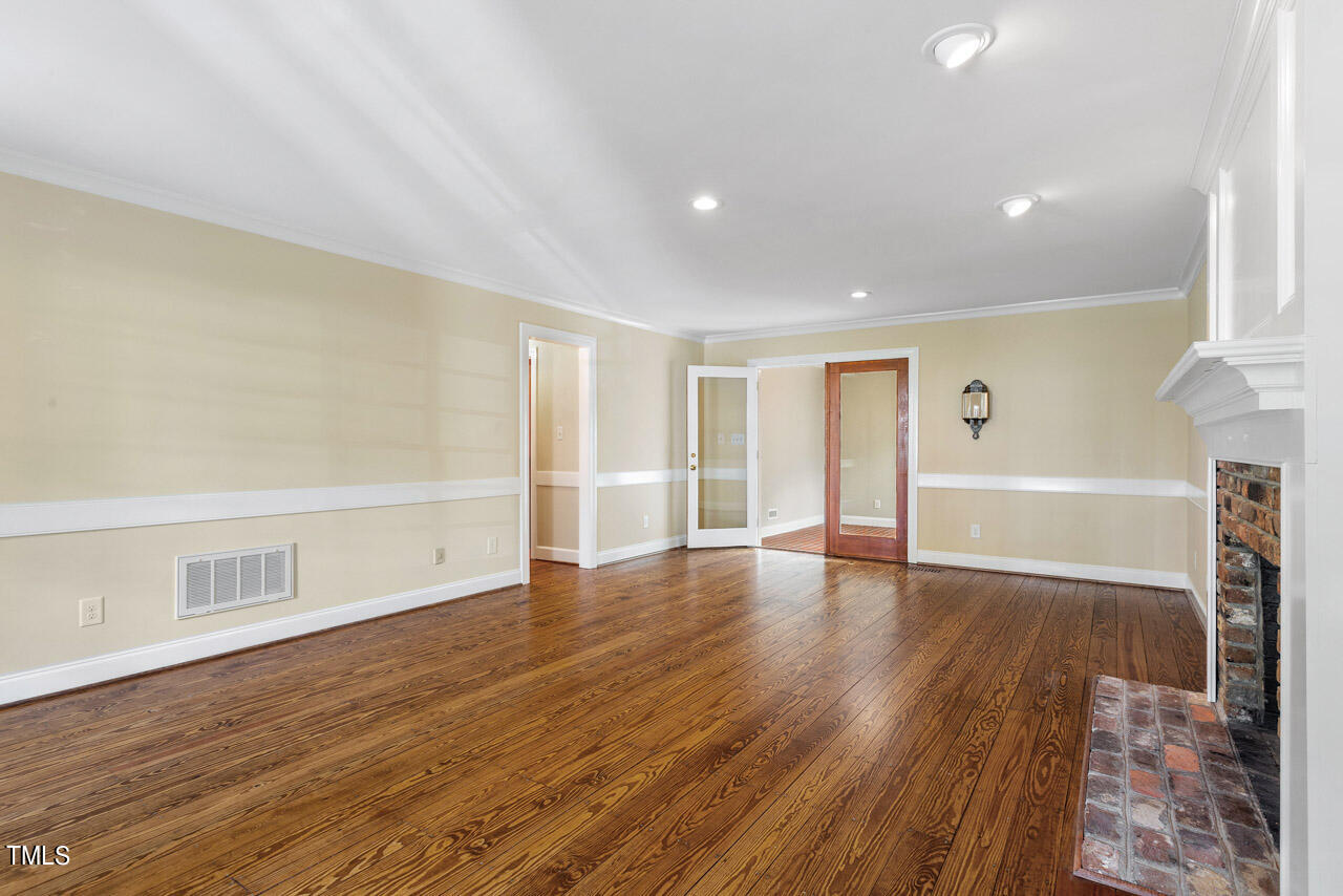 8916 Lindenshire Road