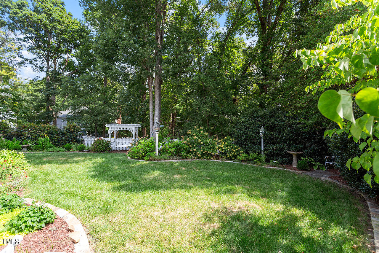 8916 Lindenshire Road