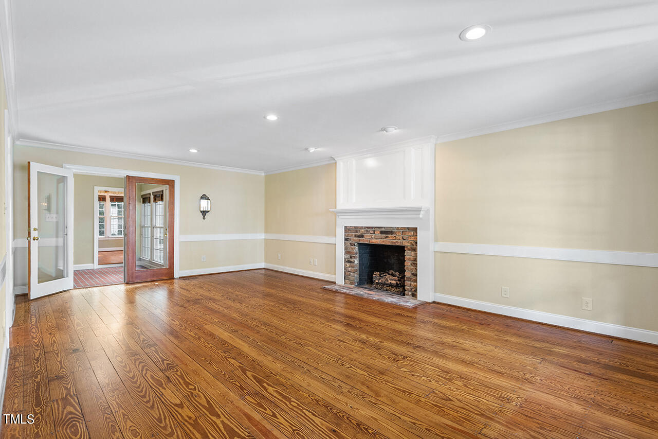 8916 Lindenshire Road