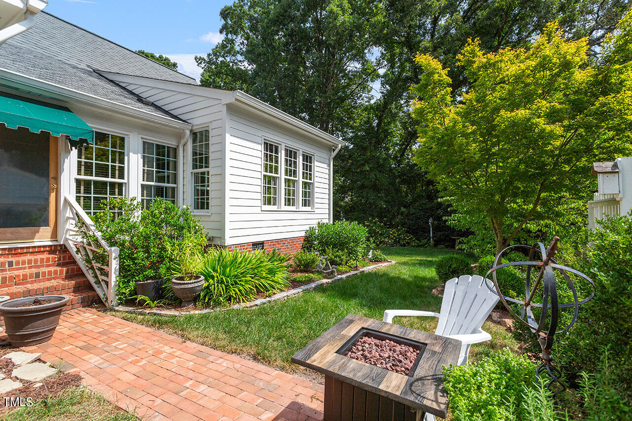 8916 Lindenshire Road