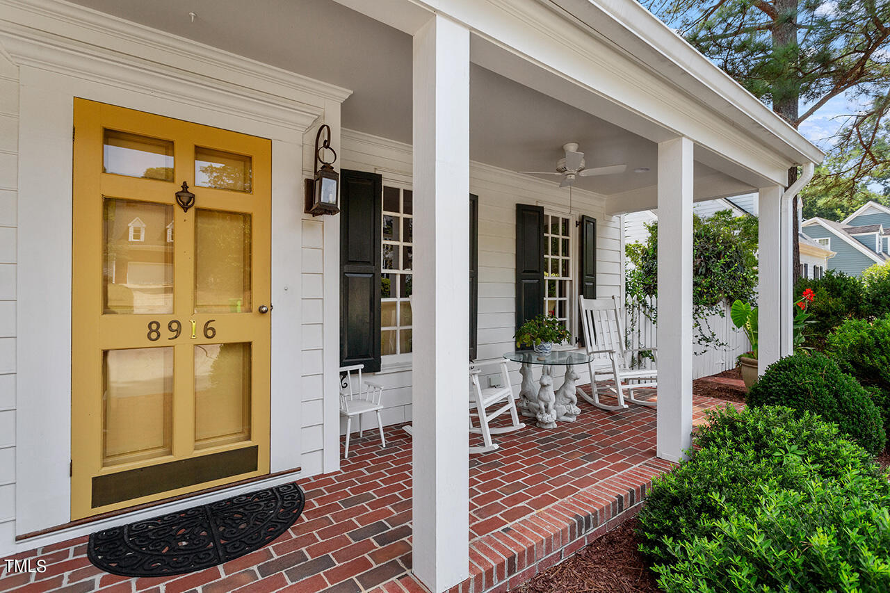 8916 Lindenshire Road