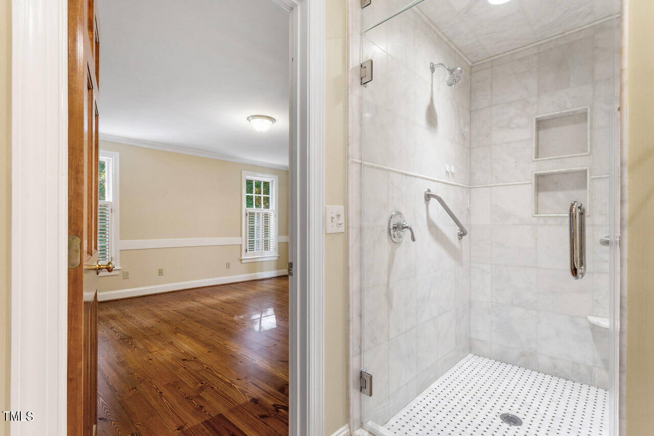 8916 Lindenshire Road