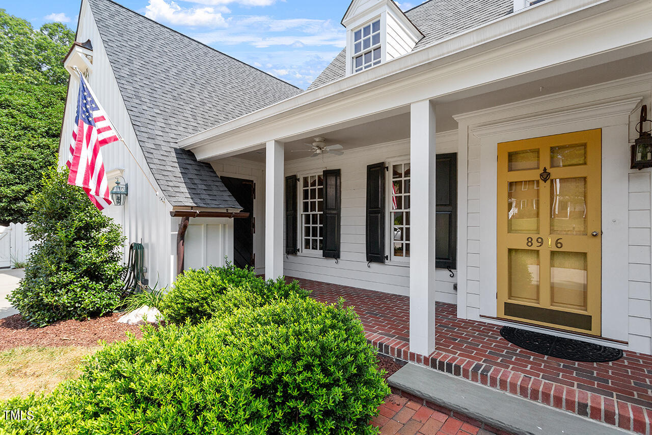 8916 Lindenshire Road