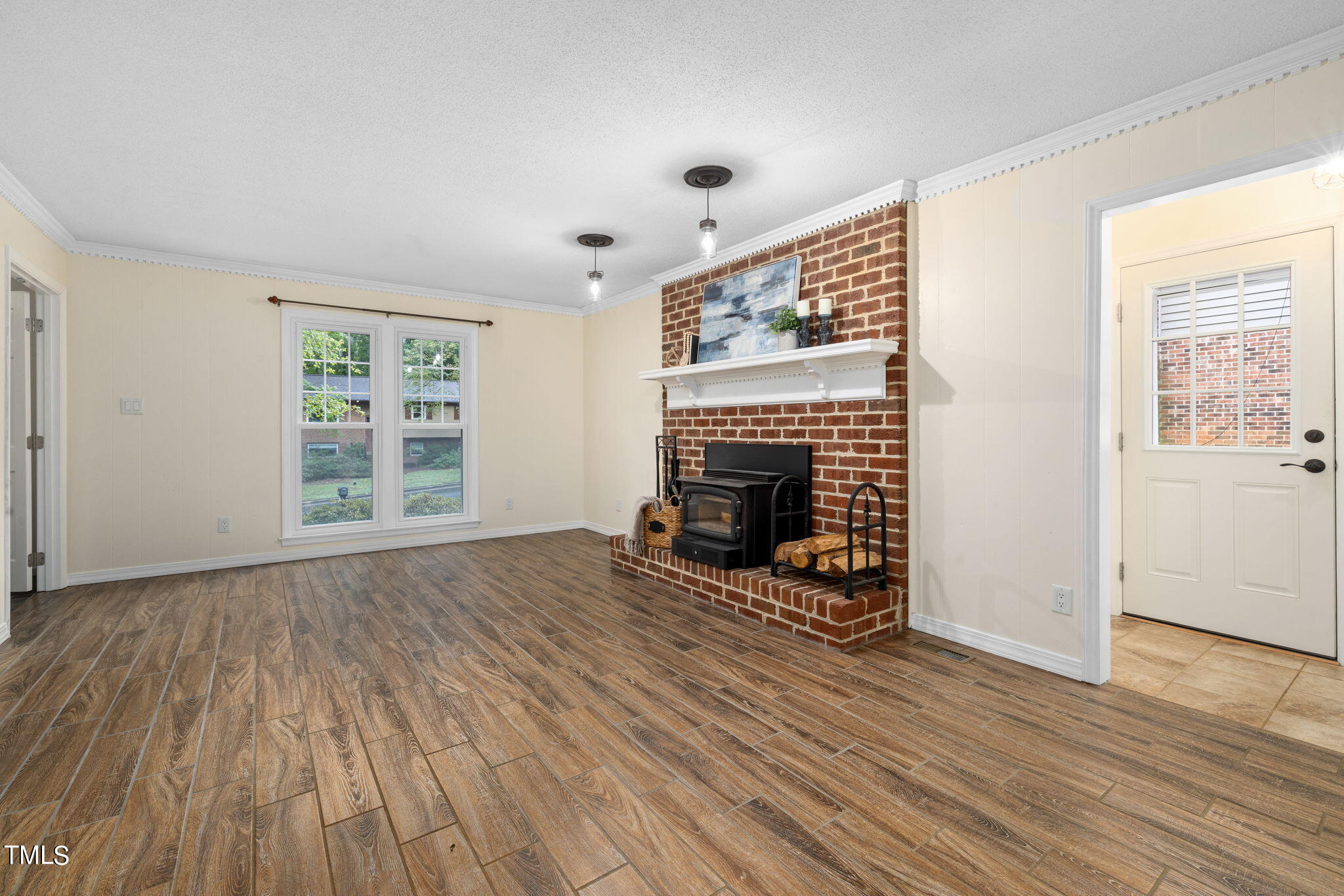 1112 Ashford Lane