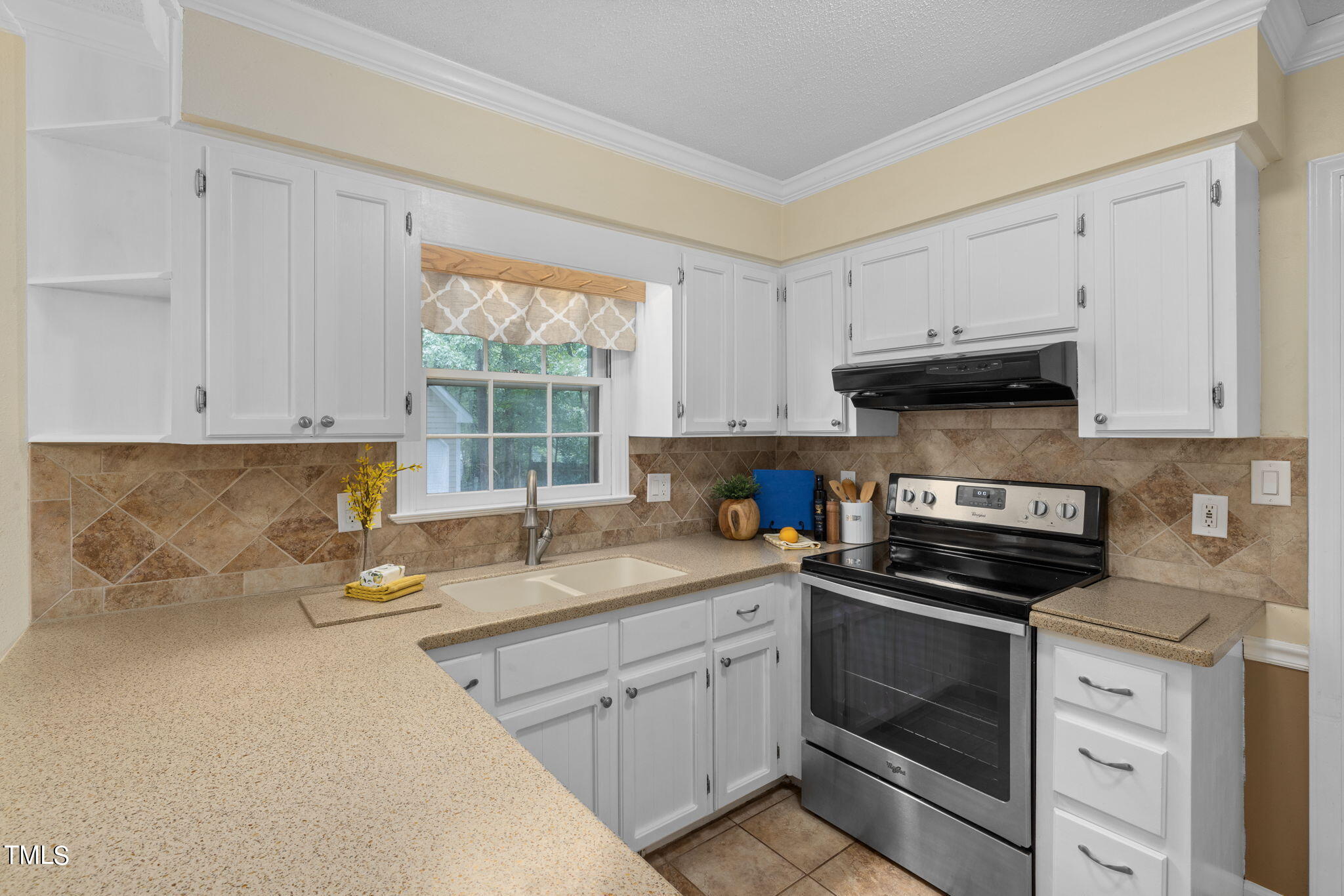 1112 Ashford Lane