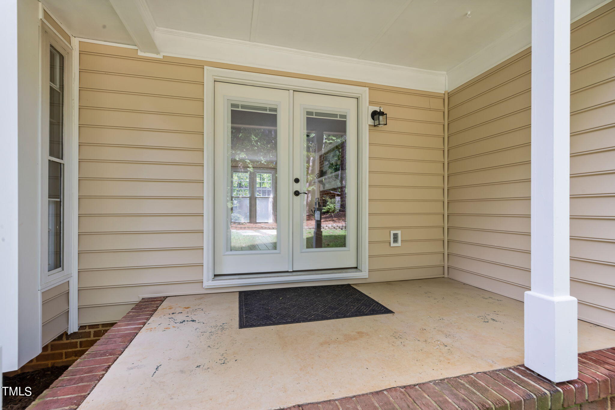 1112 Ashford Lane