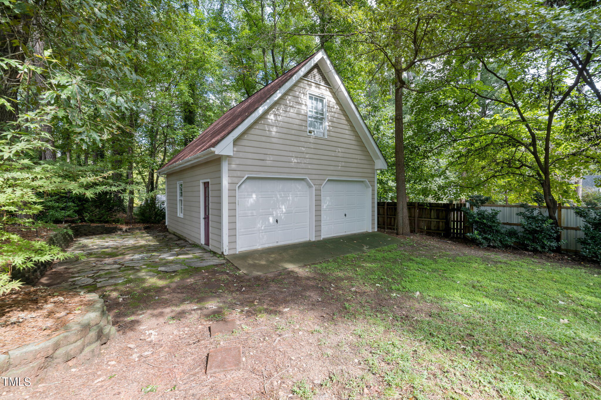 1112 Ashford Lane