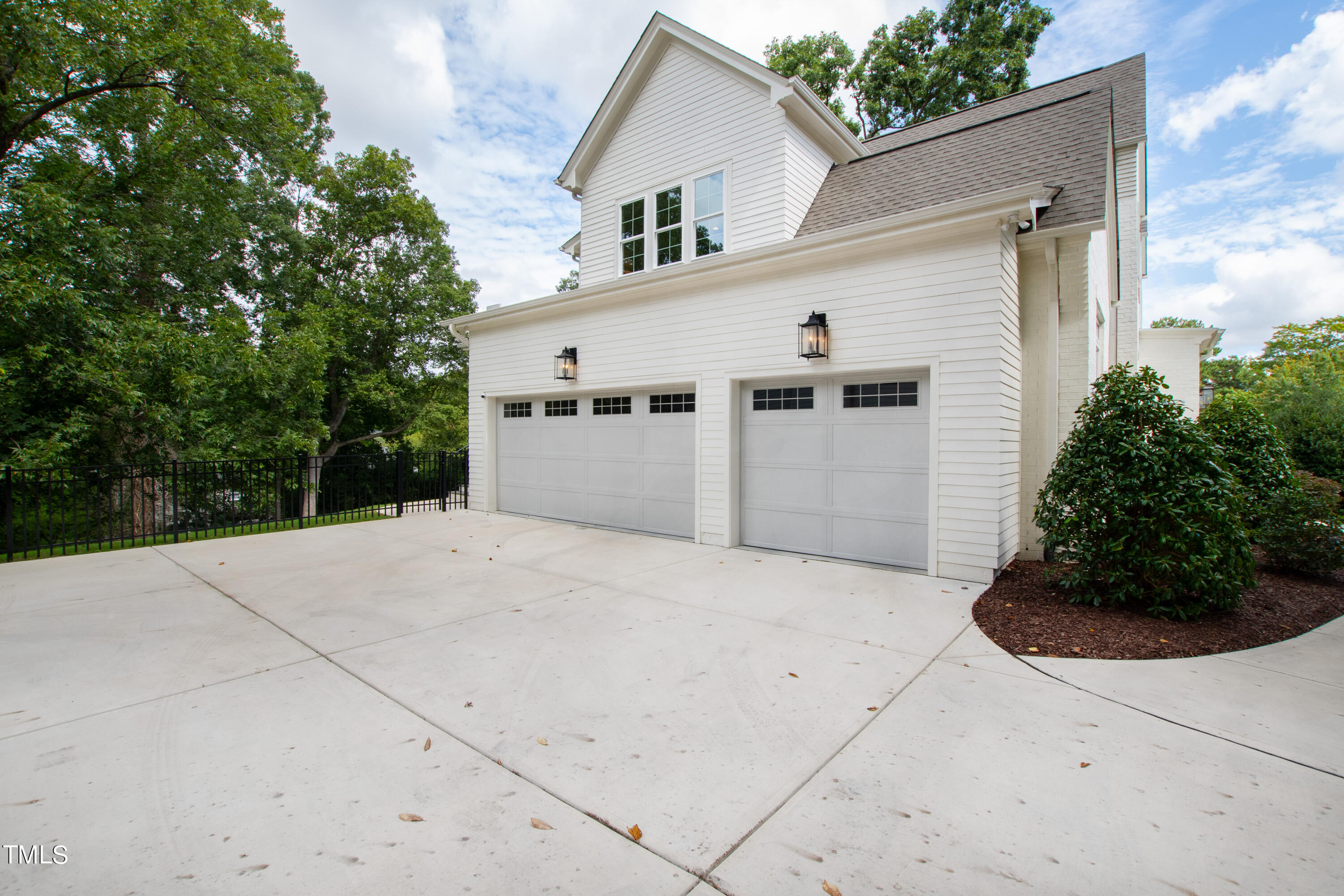 4724 Lakemont Drive