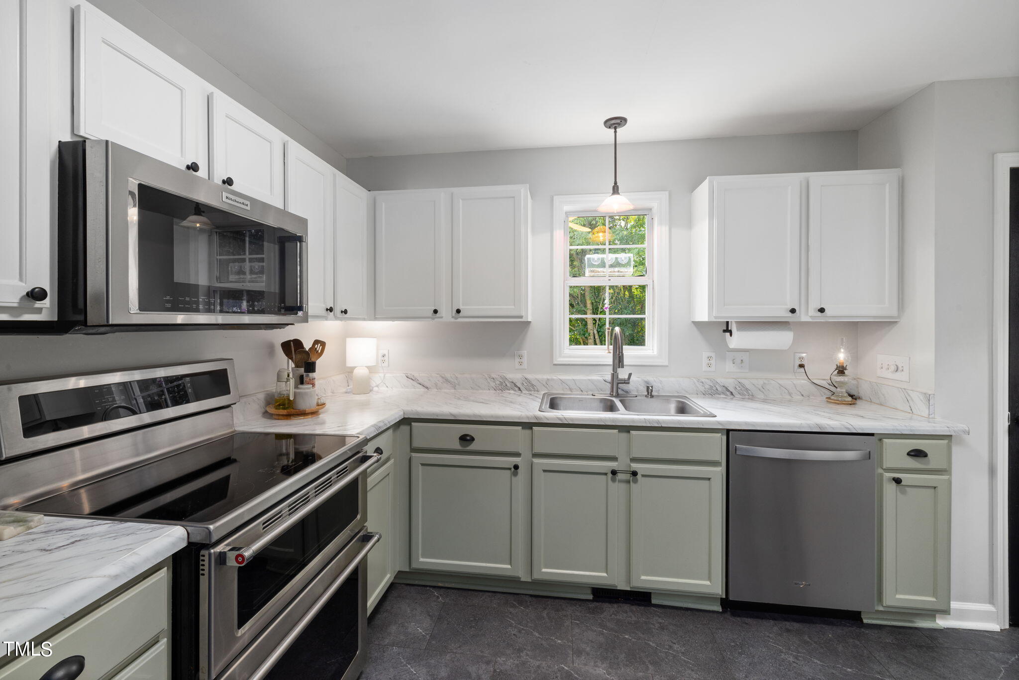 2816 Tryon Pines Drive