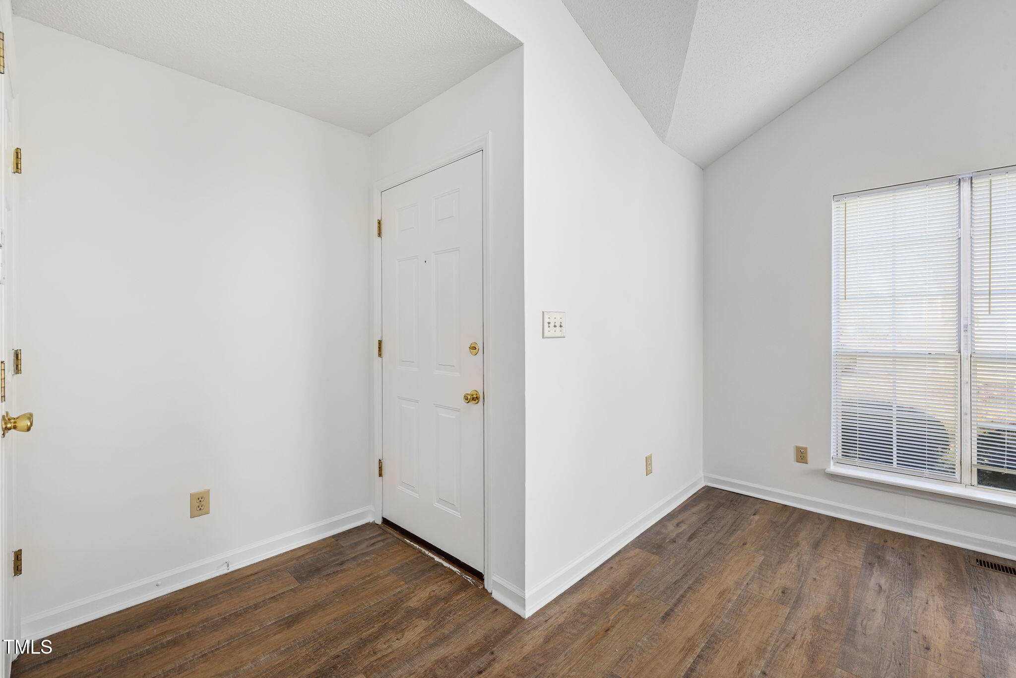 405 Vista Springs Circle