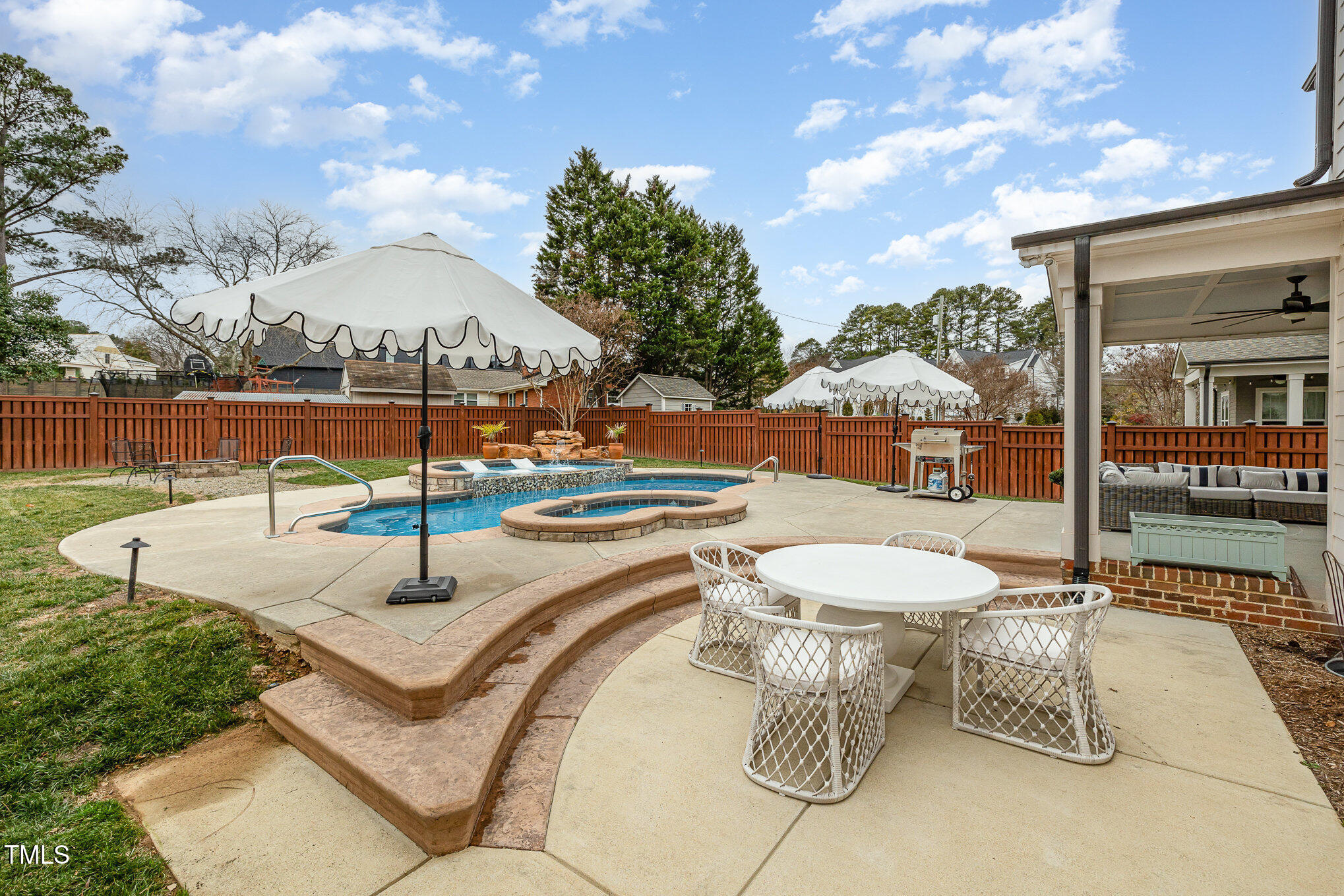 4401 Lambeth Dr Drive