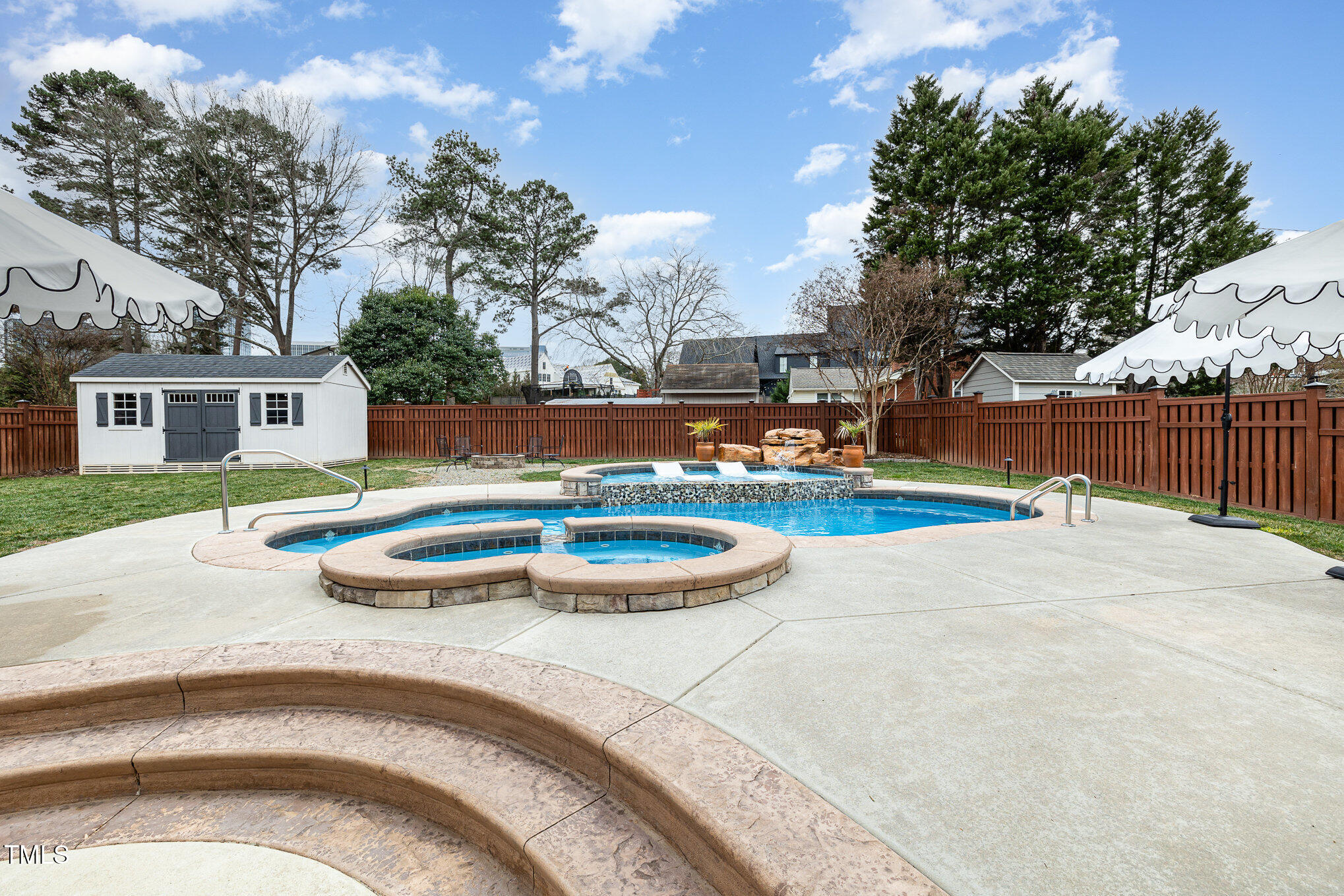 4401 Lambeth Dr Drive