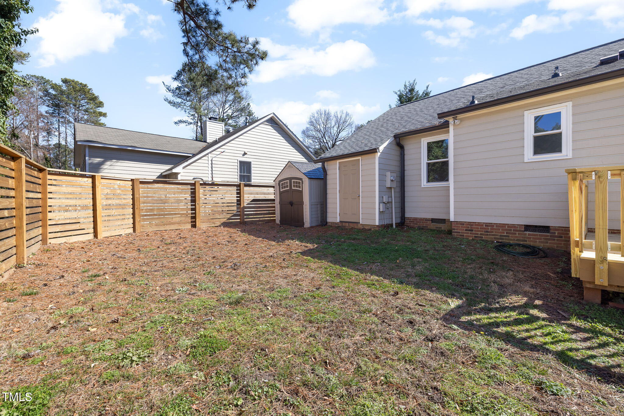 101 Longneedle Court