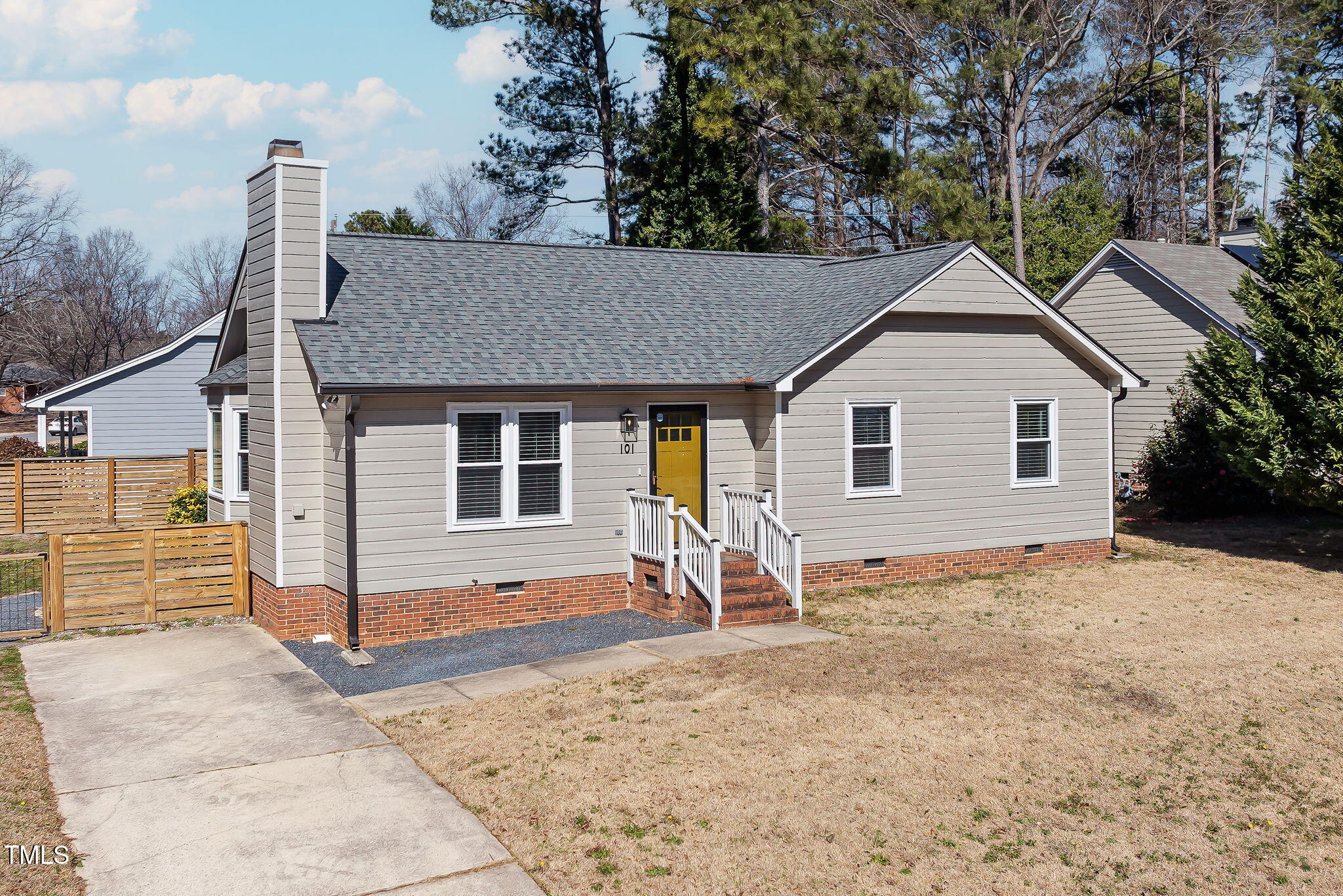 101 Longneedle Court