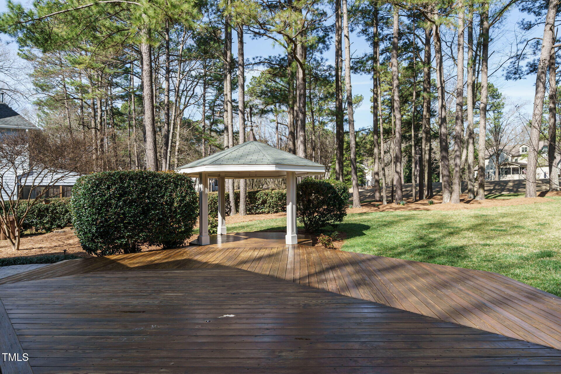 5508 Lake Edge Drive