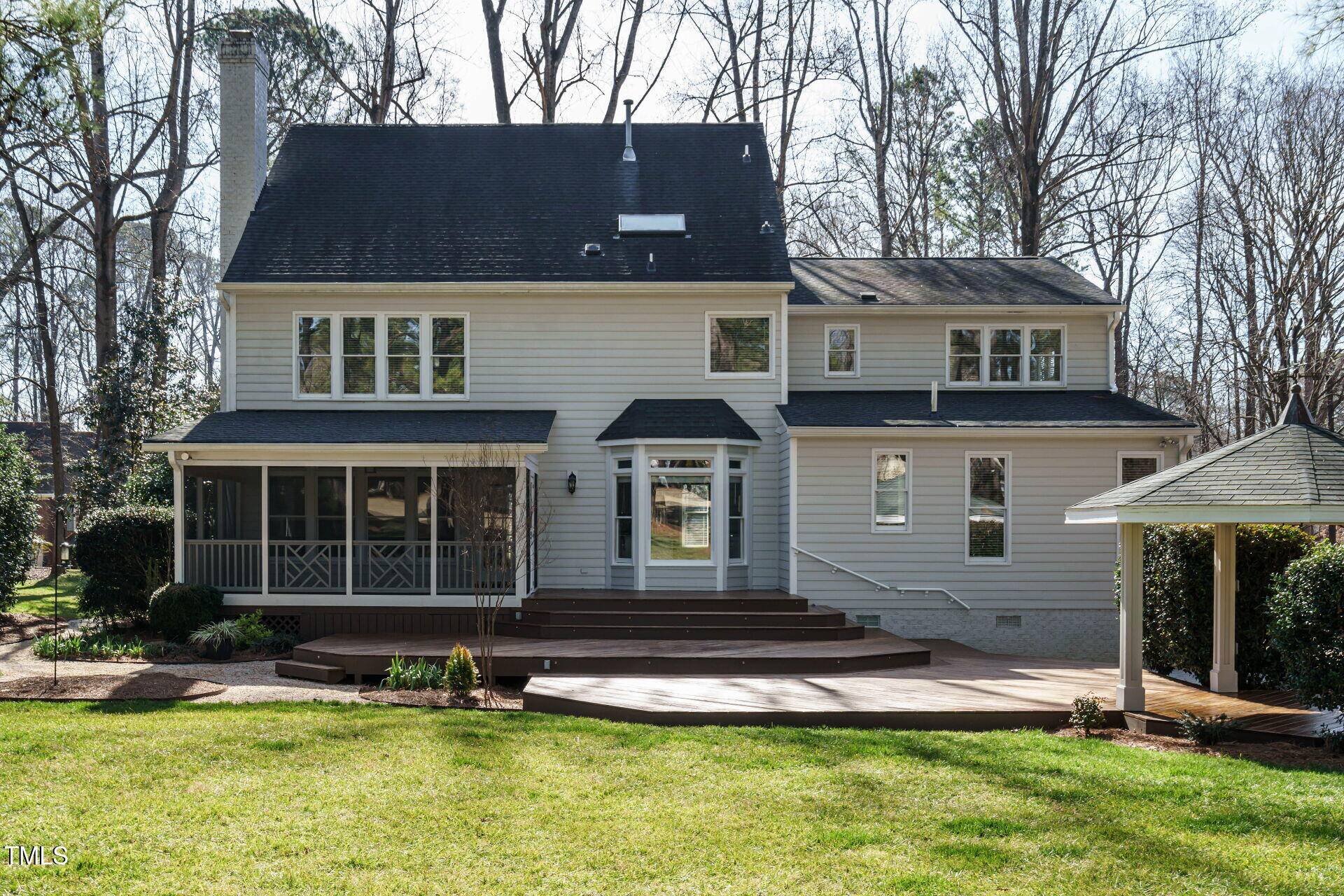 5508 Lake Edge Drive