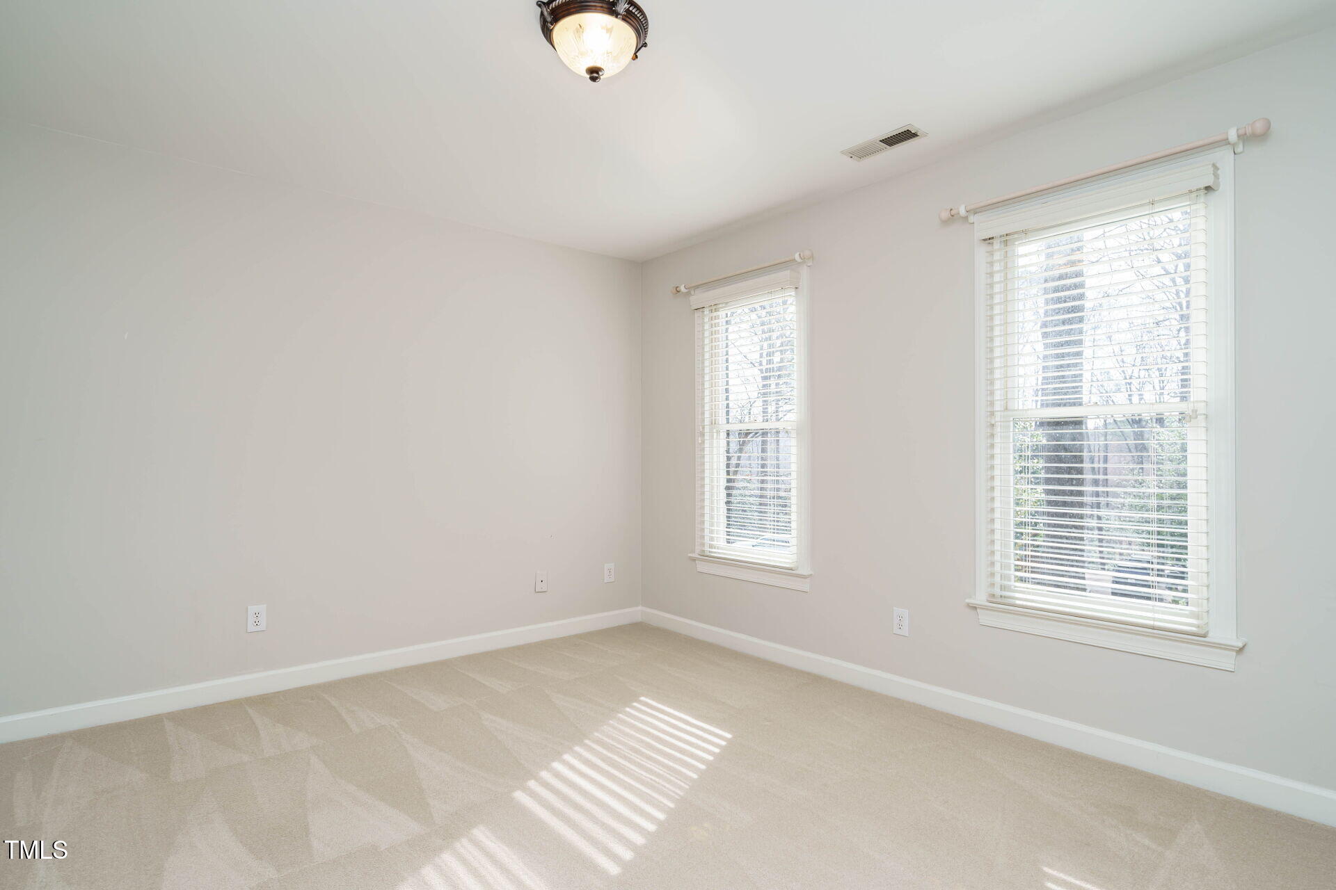 5508 Lake Edge Drive
