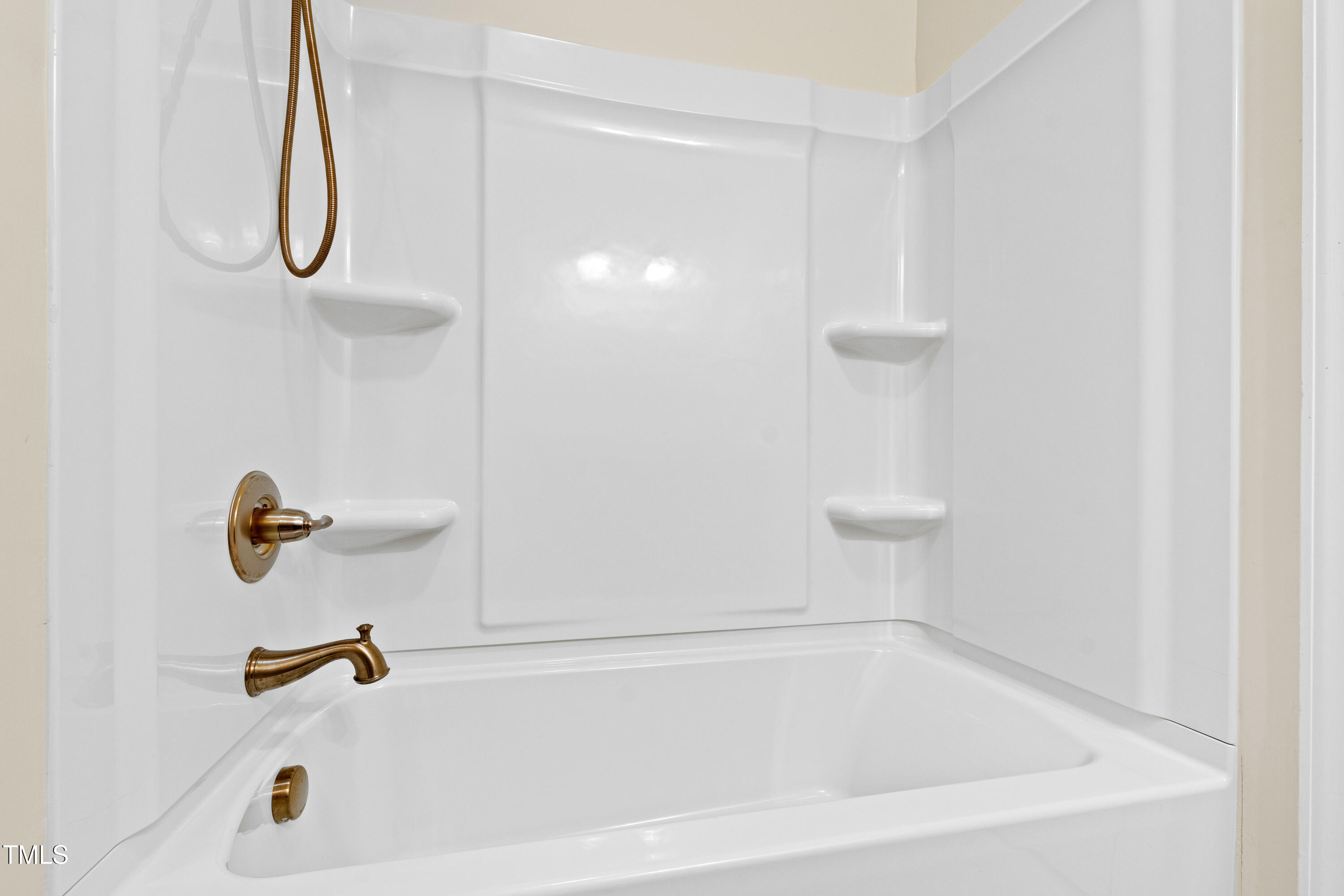 2021 Heritage Pines Drive