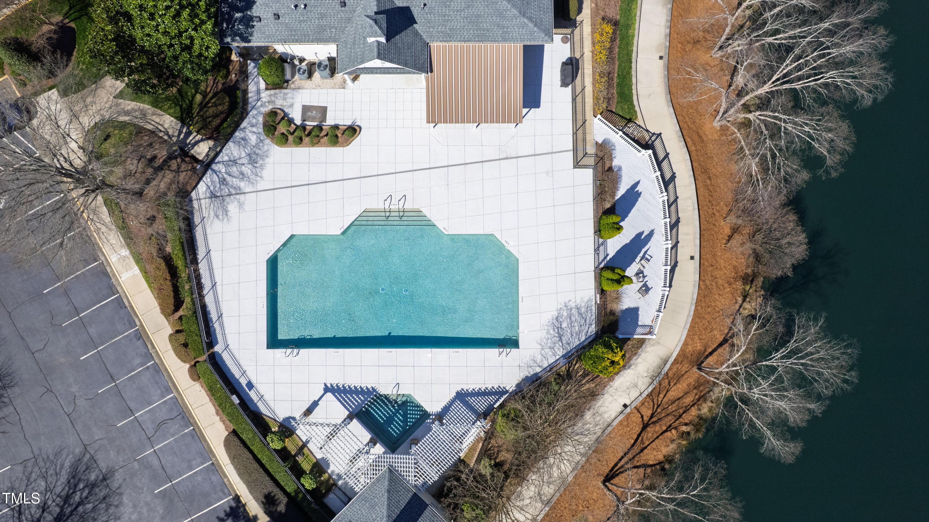 2021 Heritage Pines Drive