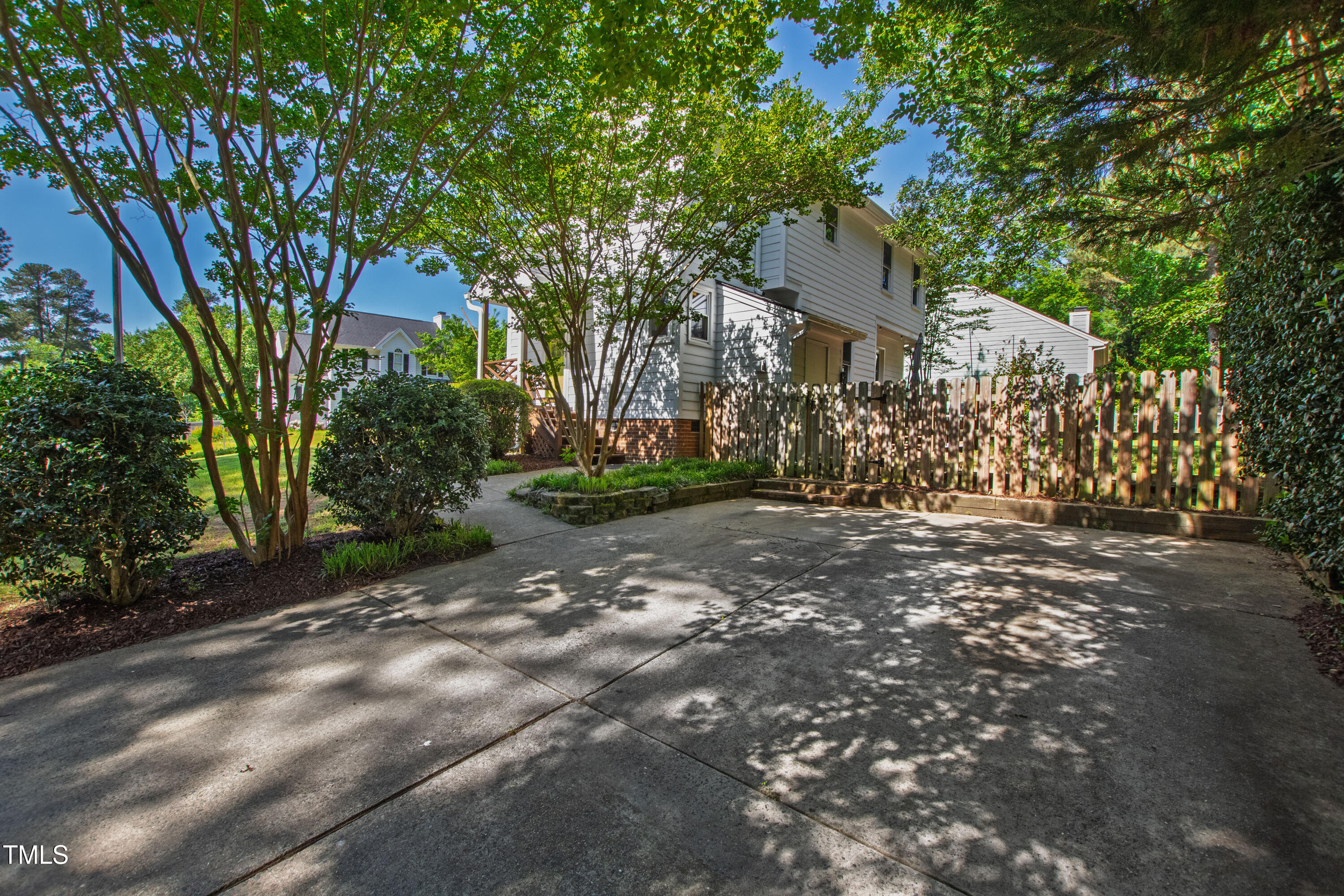 2 Great Oak Court