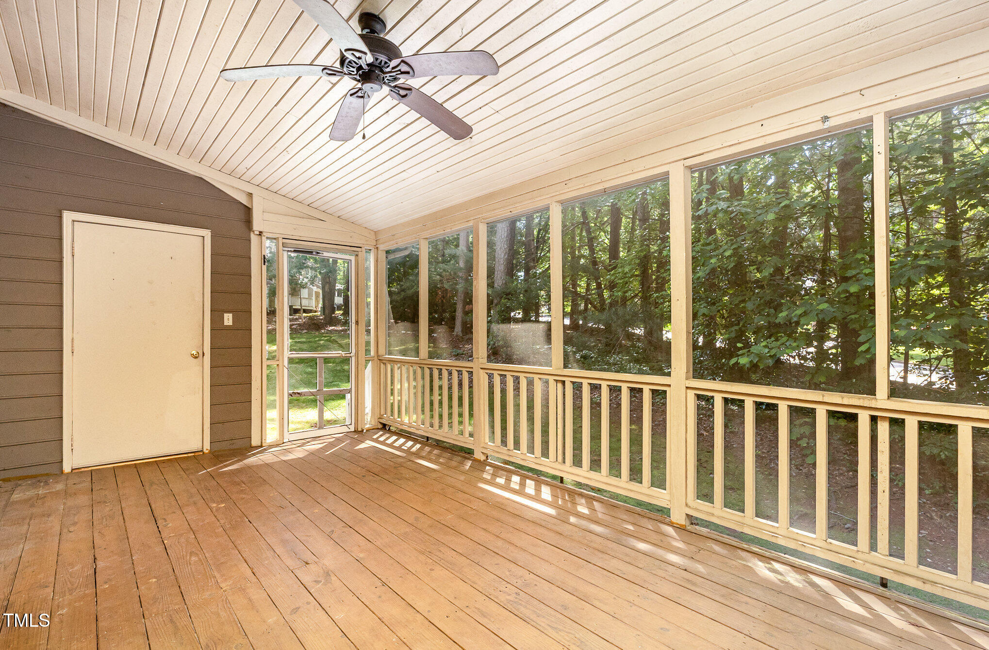1015 Boathouse Court