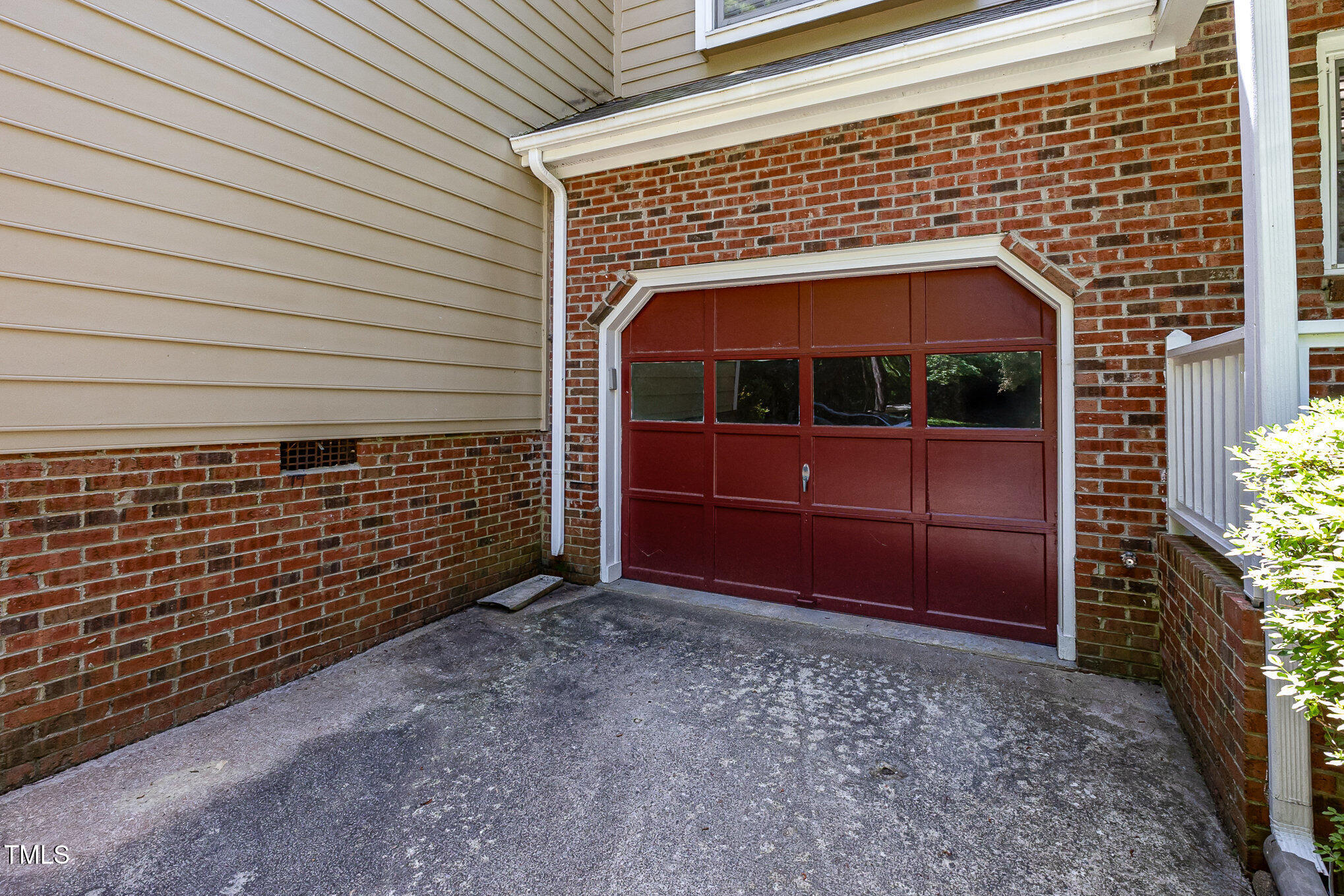 1015 Boathouse Court