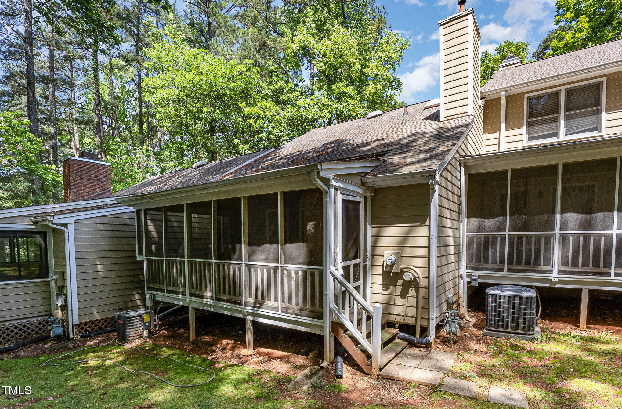 1015 Boathouse Court