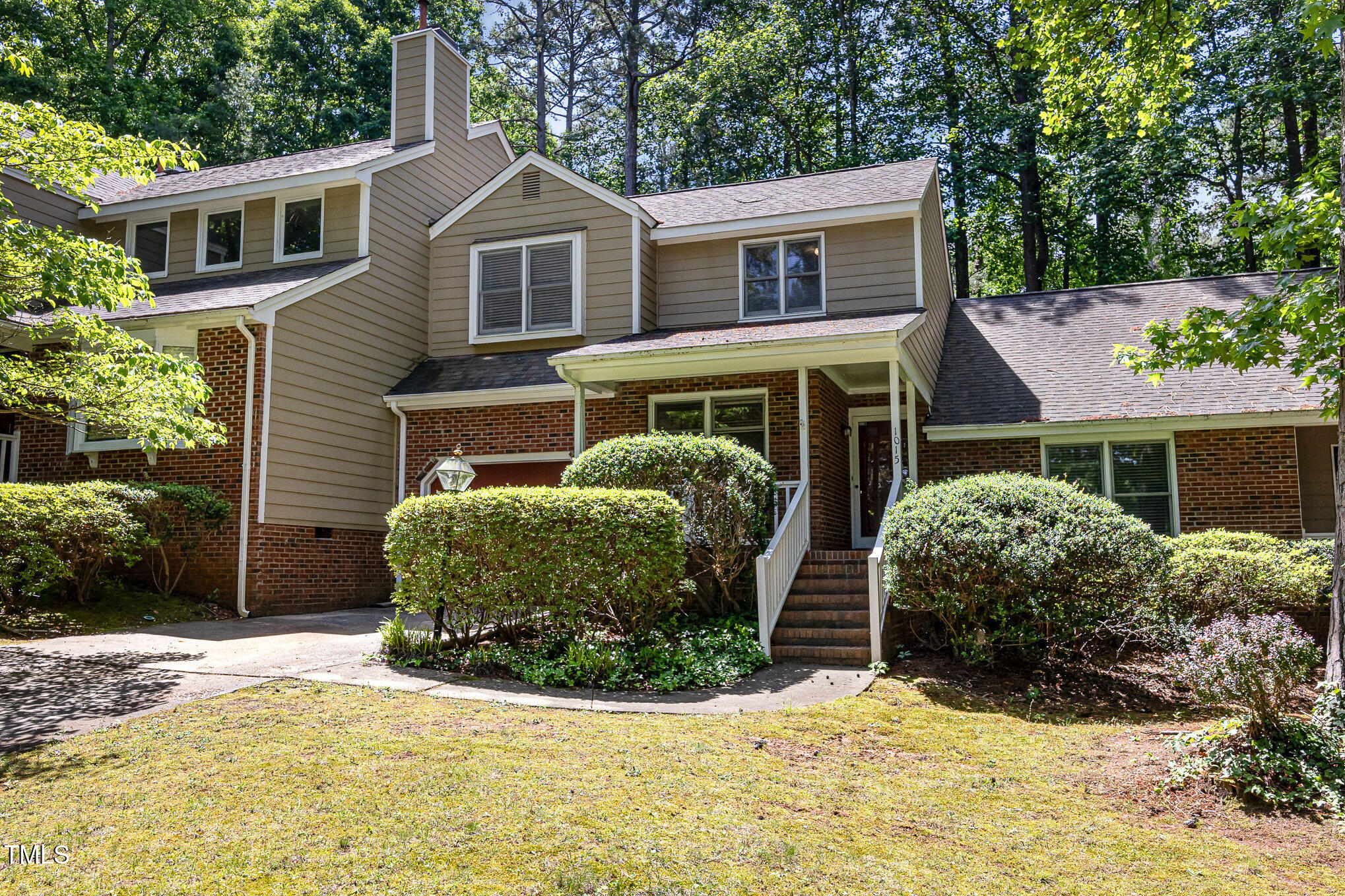 1015 Boathouse Court