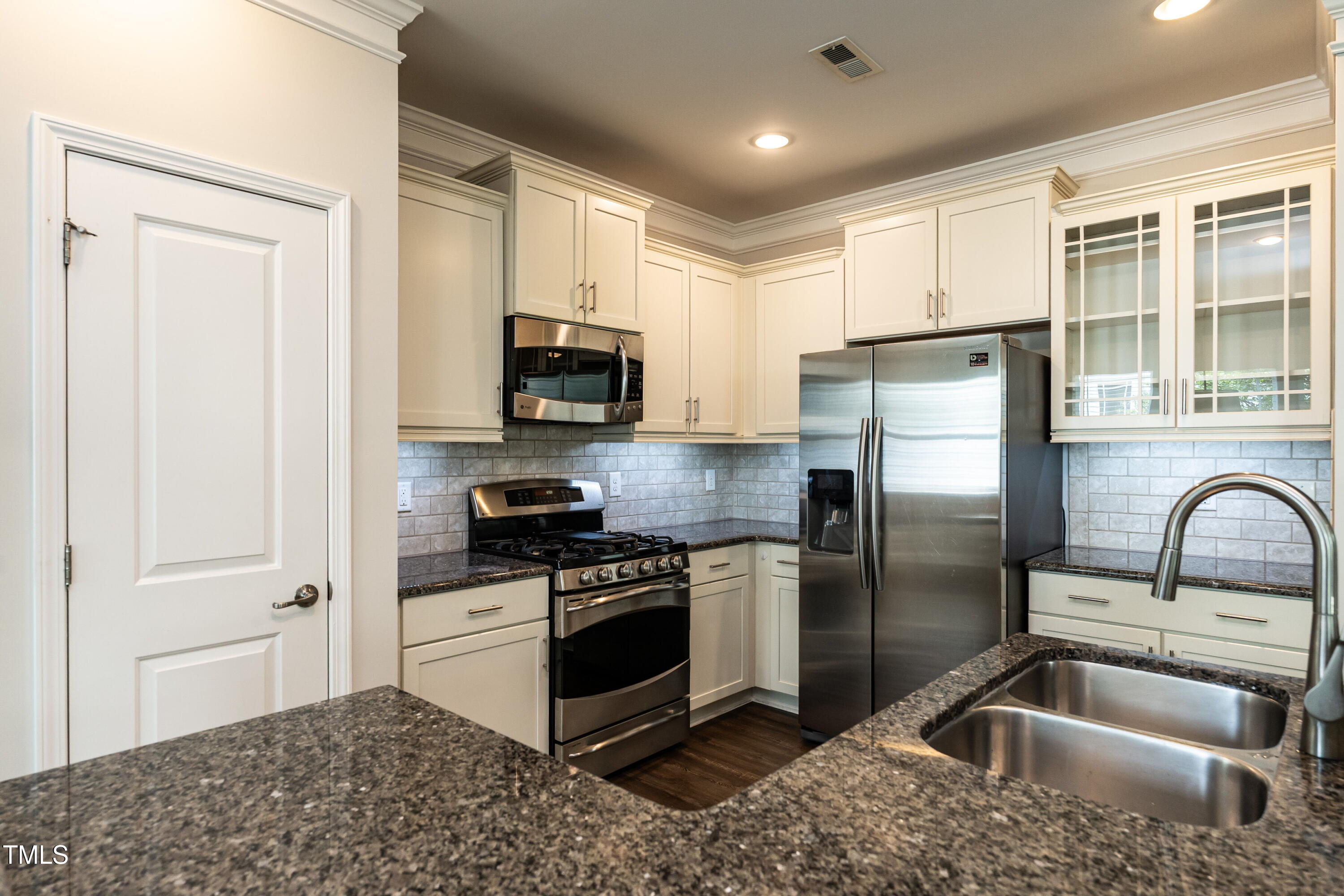 5638 Wade Park Boulevard