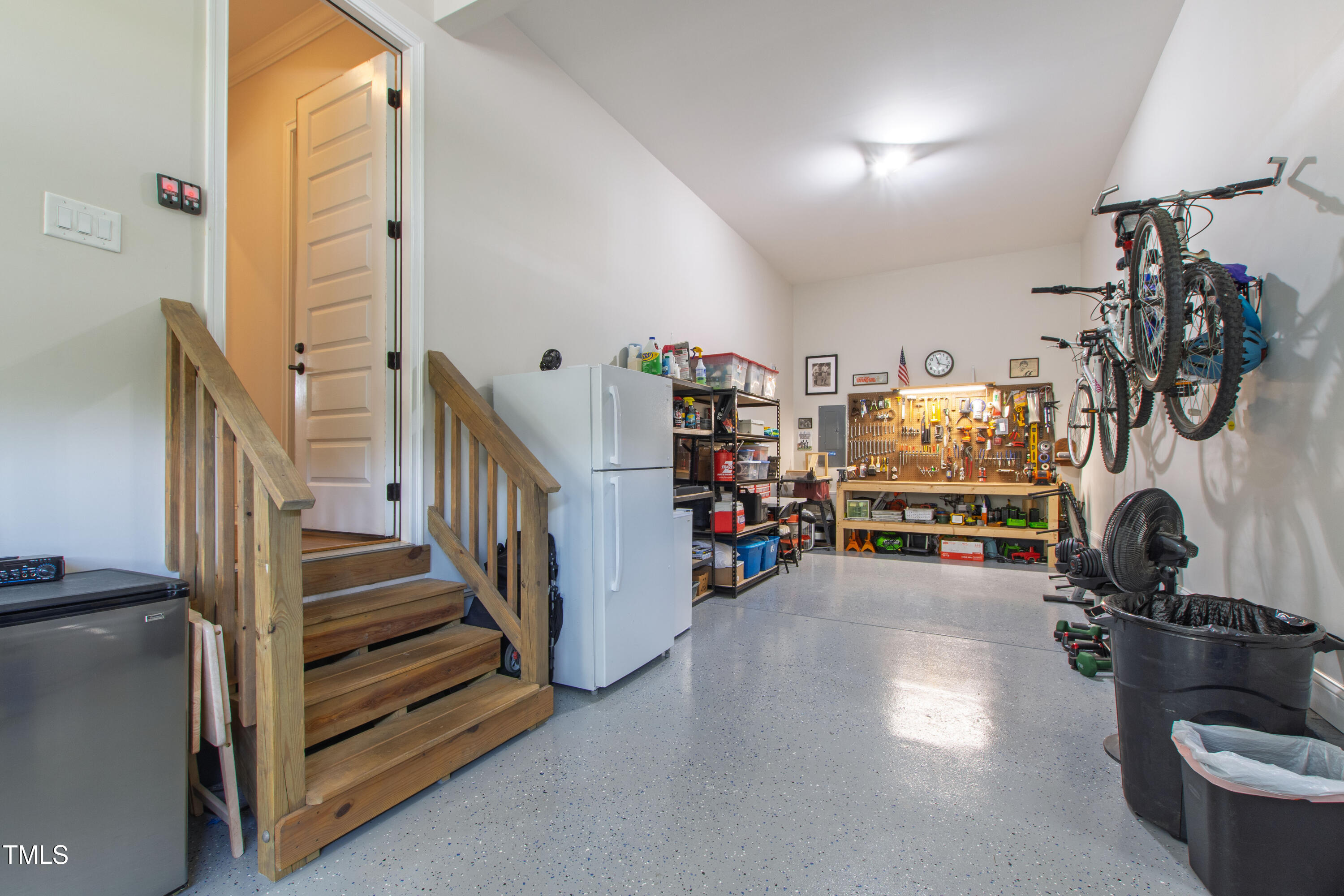 1928 Vandiver Way