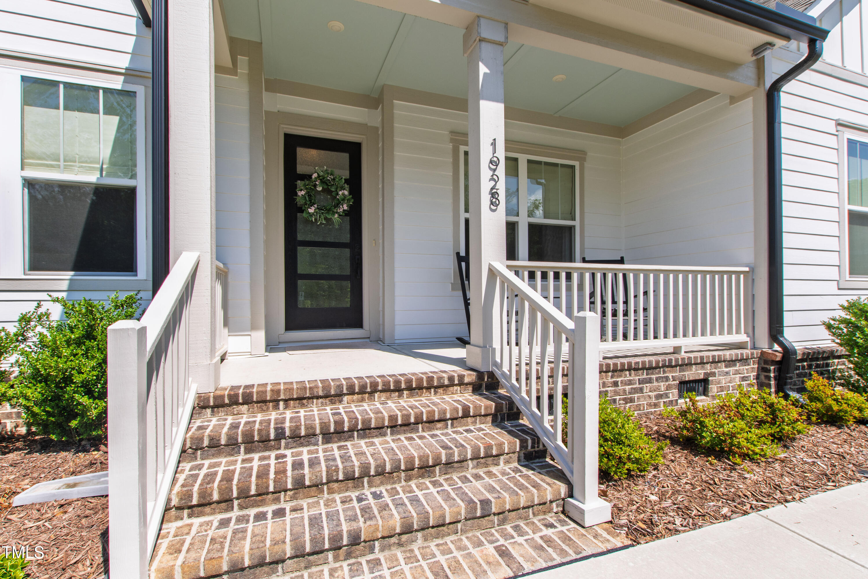 1928 Vandiver Way
