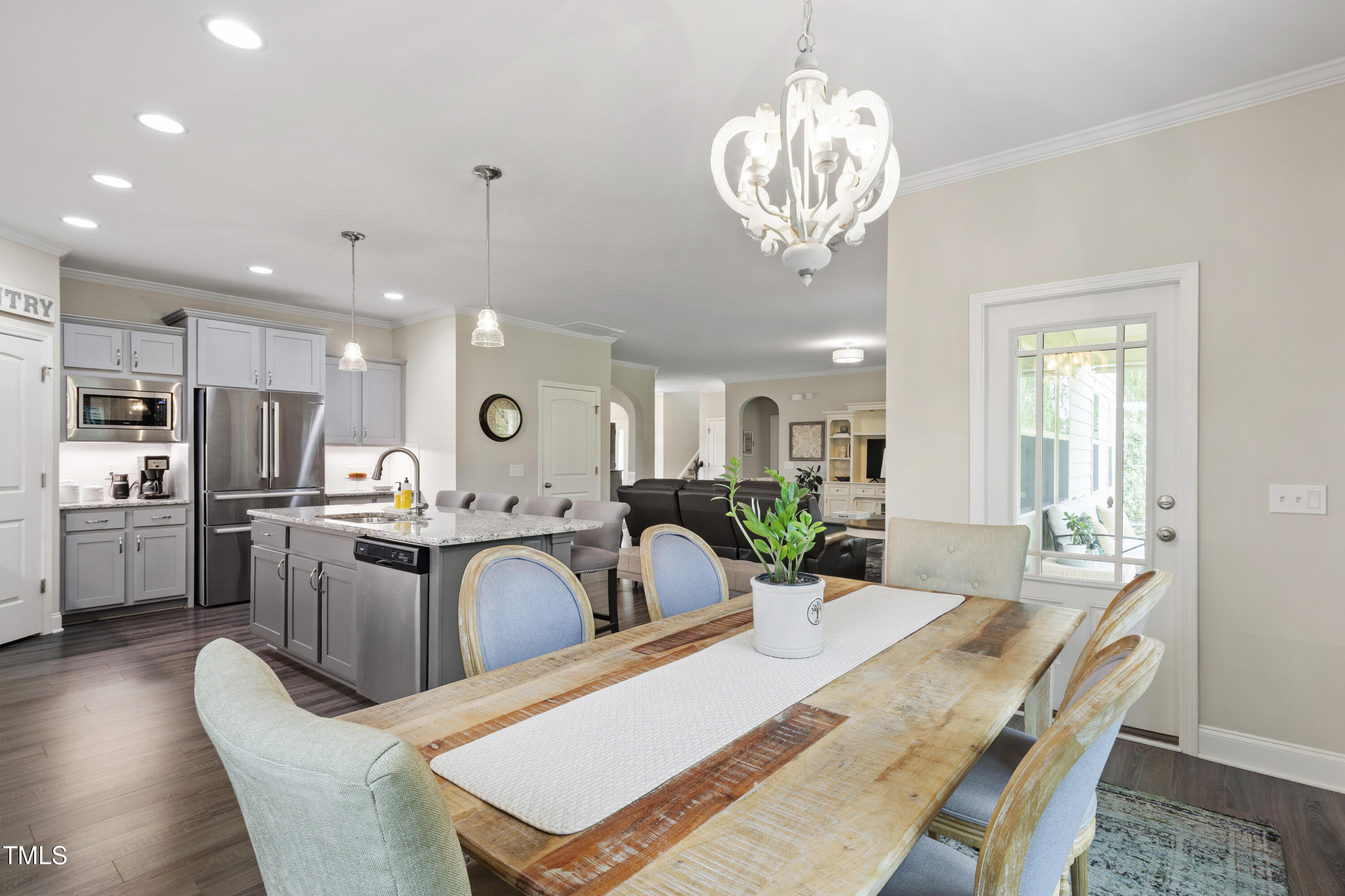 6 Fieldsview Drive