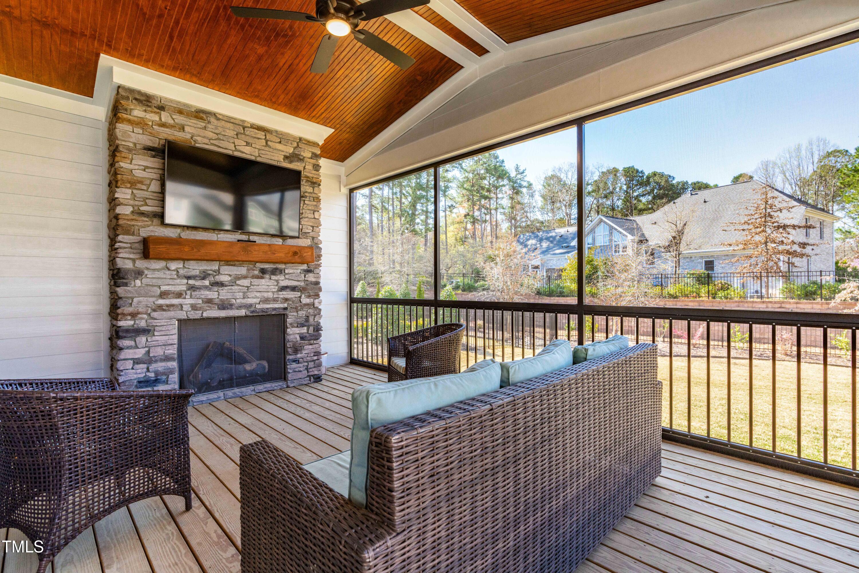 3847 Stoneridge Forest Drive