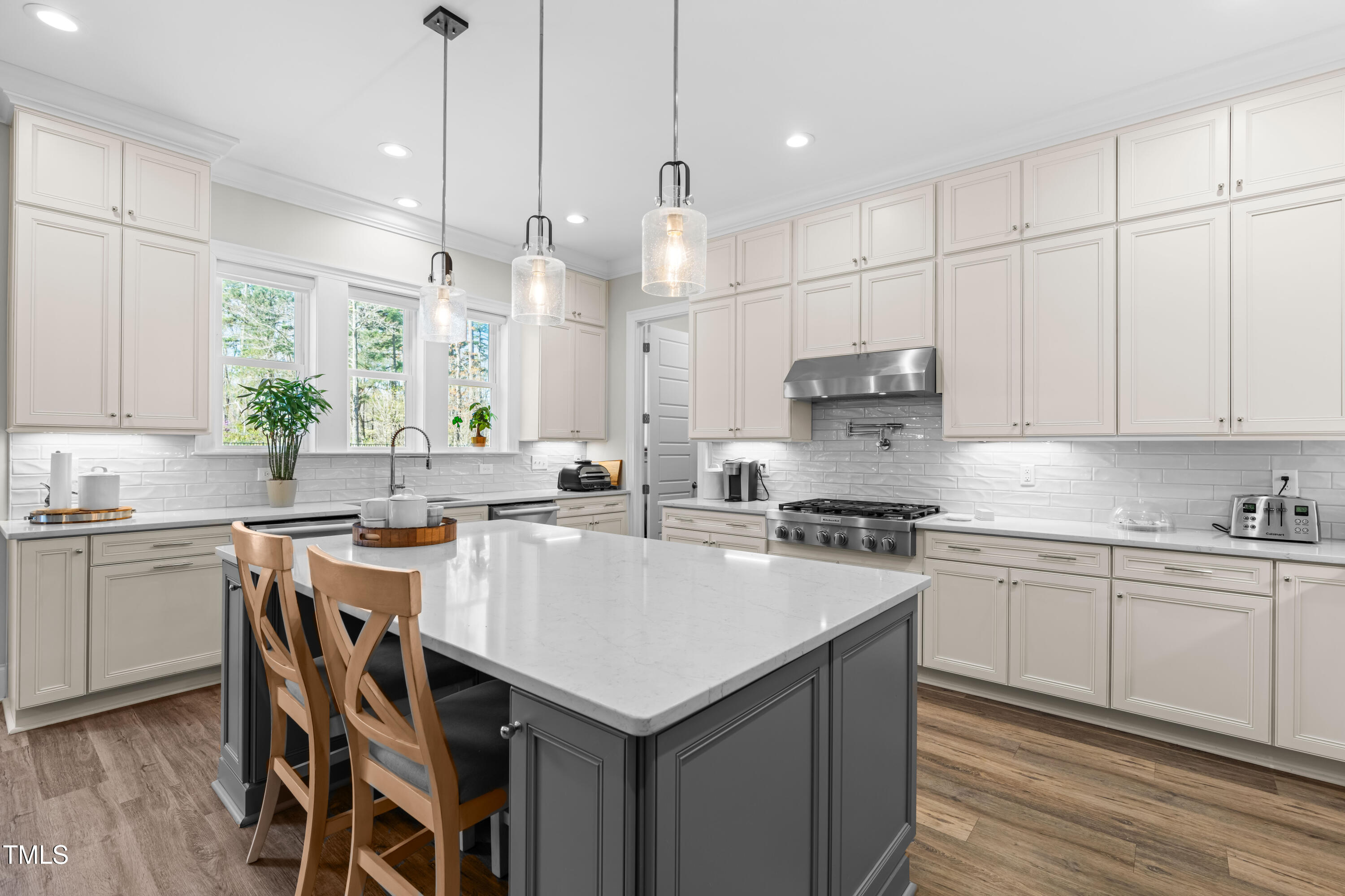 3847 Stoneridge Forest Drive