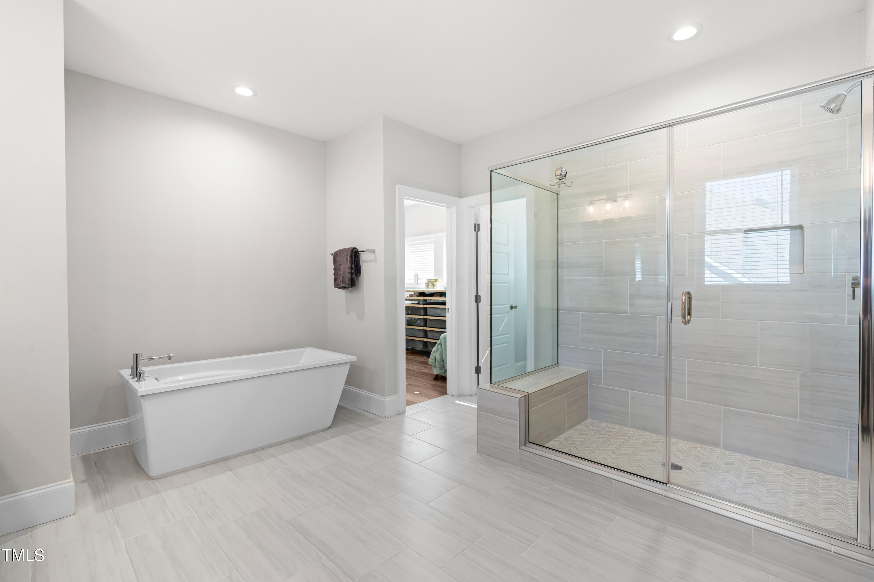 3847 Stoneridge Forest Drive