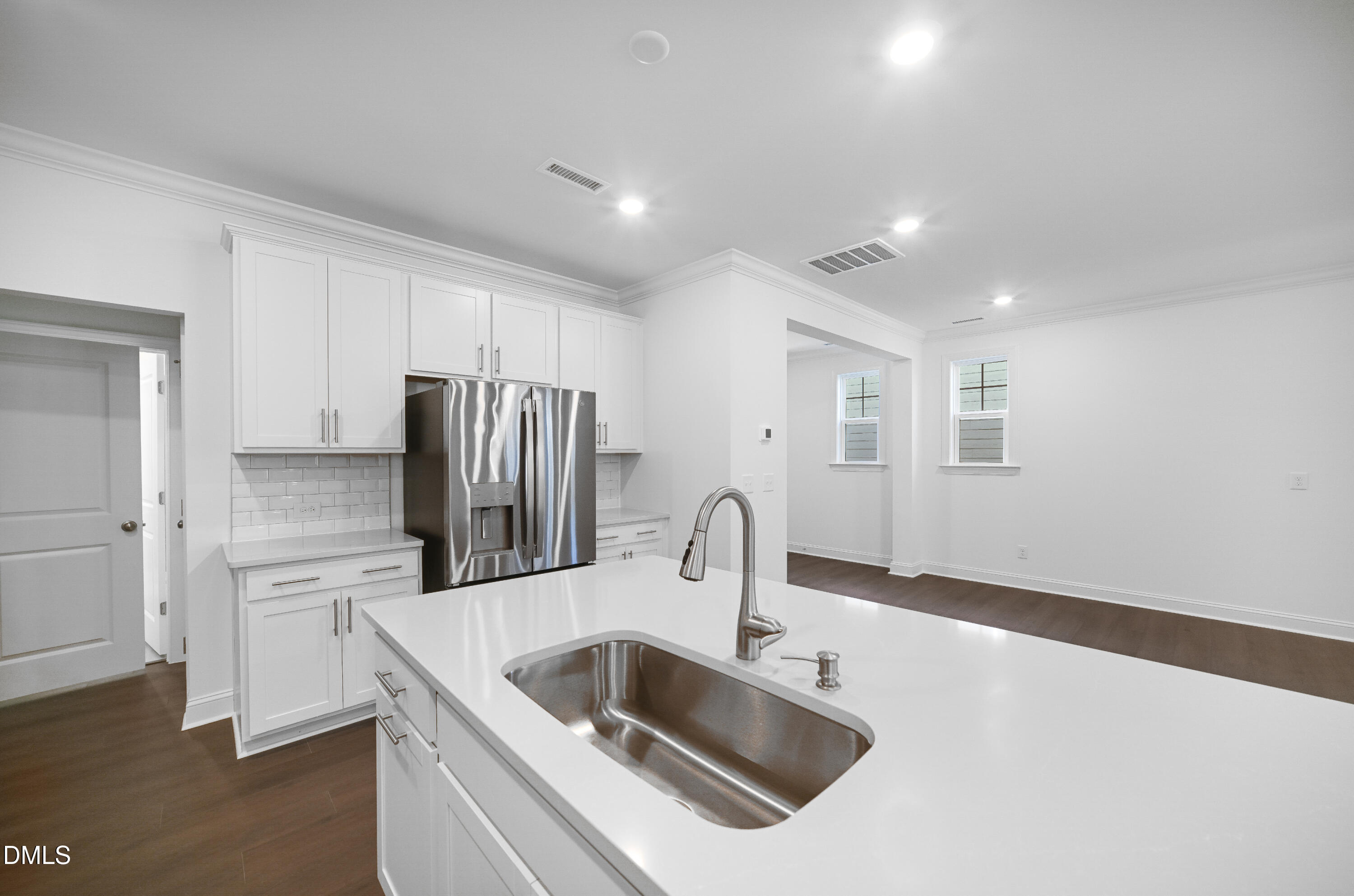 912 Cassa Clubhouse Way