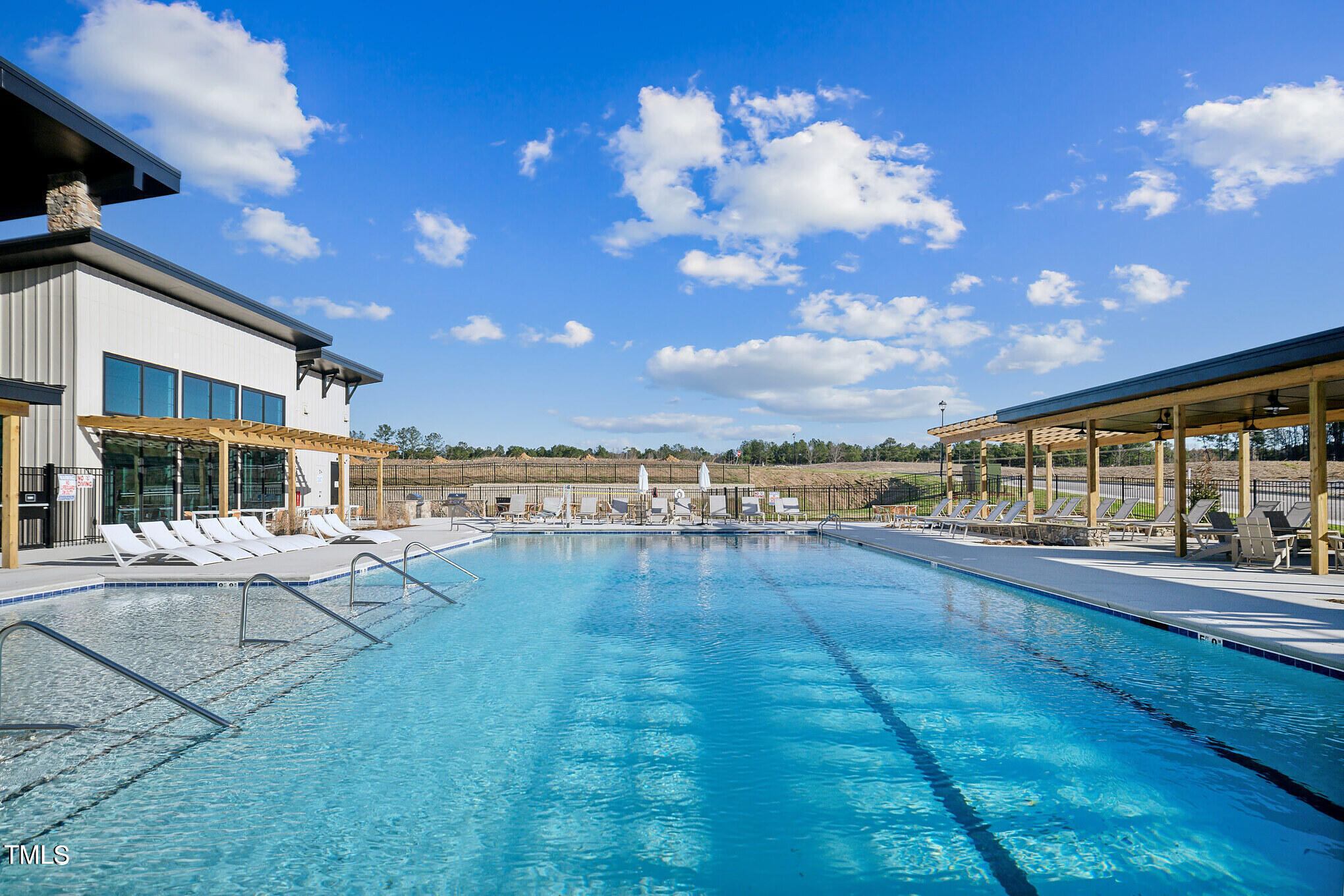 912 Cassa Clubhouse Way