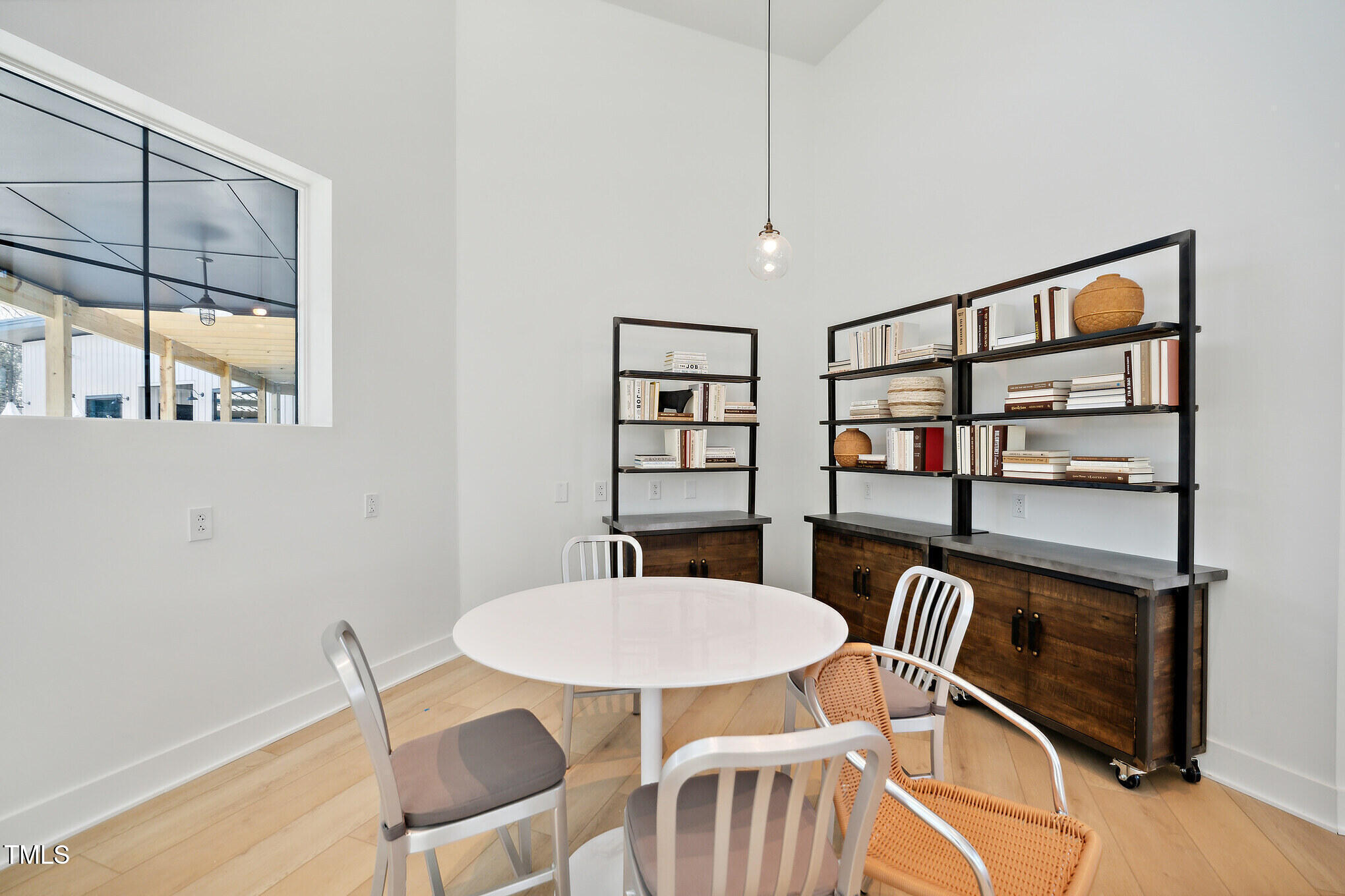 912 Cassa Clubhouse Way